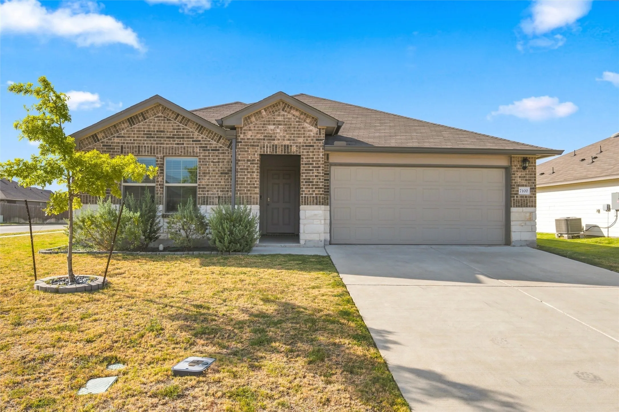 Single Family Residence For Sale in Mc Lennan County , 7100 Canadian Drive, Waco, Texas 76633, 4 Bedroom, 2 Bathroom, 2 Garage spaces, 1,815 Sqft, built in 2023, mls#21359877, Real Estate Agent in Waco, Homes For Sale in Mc Lennan county, Homes For Sale in Waco, Realtor in Waco Texas, Real Estate Brokerage Independent Realty Texas, Luminita Cordes Realtor