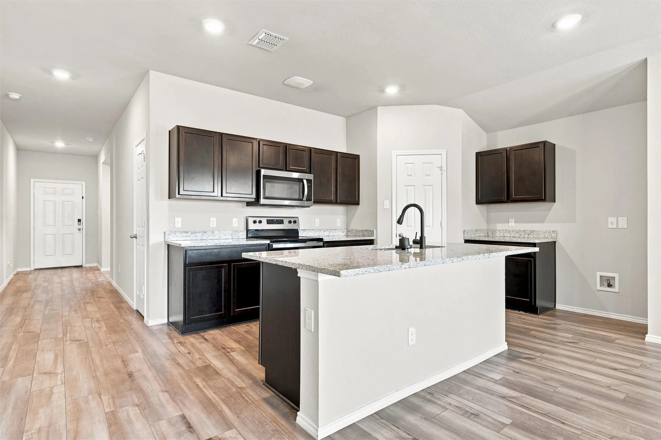 Single Family Residence For Sale in Mc Lennan County , 7100 Canadian Drive, Waco, Texas 76633, 4 Bedroom, 2 Bathroom, 2 Garage spaces, 1,815 Sqft, built in 2023, mls#21359877, Real Estate Agent in Waco, Homes For Sale in Mc Lennan county, Homes For Sale in Waco, Realtor in Waco Texas, Real Estate Brokerage Independent Realty Texas, Luminita Cordes Realtor