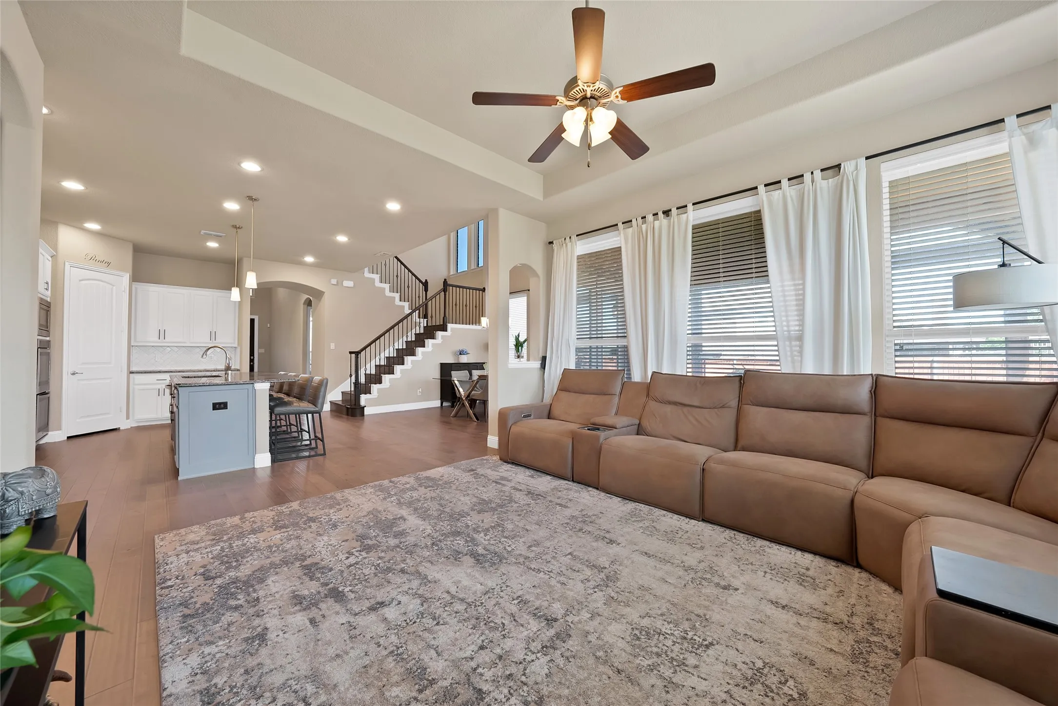 Single Family Residence For Sale in Tarrant County , 4702 Sunflower Drive, Mansfield, Texas 76063, 5 Bedroom, 4 Bathroom, 2 Garage spaces, 3,414 Sqft, built in 2016, mls#21356030, Real Estate Agent in Mansfield, Homes For Sale in Tarrant county, Homes For Sale in Mansfield, Realtor in Mansfield Texas, Real Estate Brokerage Independent Realty Texas, Luminita Cordes Realtor