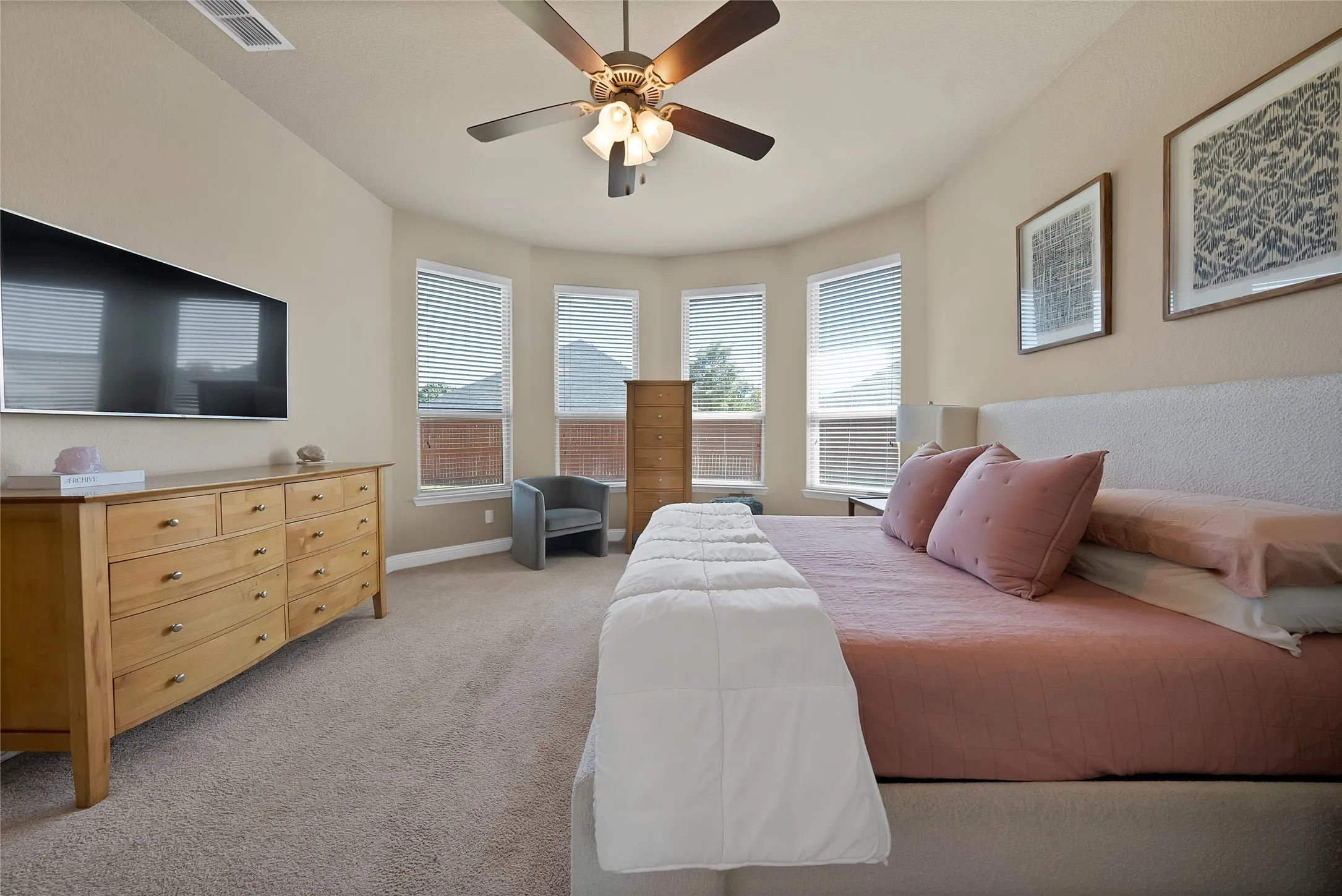 Single Family Residence For Sale in Tarrant County , 4702 Sunflower Drive, Mansfield, Texas 76063, 5 Bedroom, 4 Bathroom, 2 Garage spaces, 3,414 Sqft, built in 2016, mls#21356030, Real Estate Agent in Mansfield, Homes For Sale in Tarrant county, Homes For Sale in Mansfield, Realtor in Mansfield Texas, Real Estate Brokerage Independent Realty Texas, Luminita Cordes Realtor