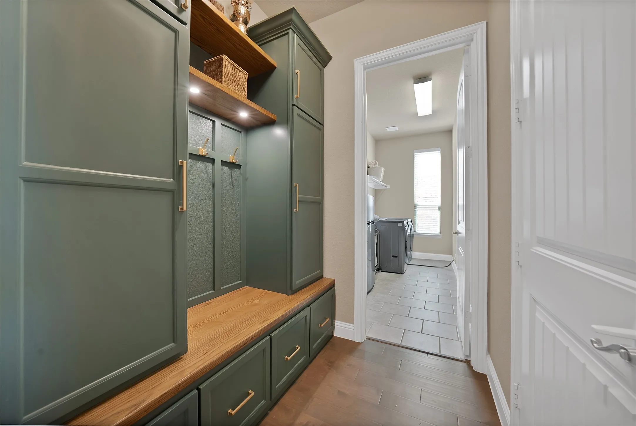 Single Family Residence For Sale in Tarrant County , 4702 Sunflower Drive, Mansfield, Texas 76063, 5 Bedroom, 4 Bathroom, 2 Garage spaces, 3,414 Sqft, built in 2016, mls#21356030, Real Estate Agent in Mansfield, Homes For Sale in Tarrant county, Homes For Sale in Mansfield, Realtor in Mansfield Texas, Real Estate Brokerage Independent Realty Texas, Luminita Cordes Realtor