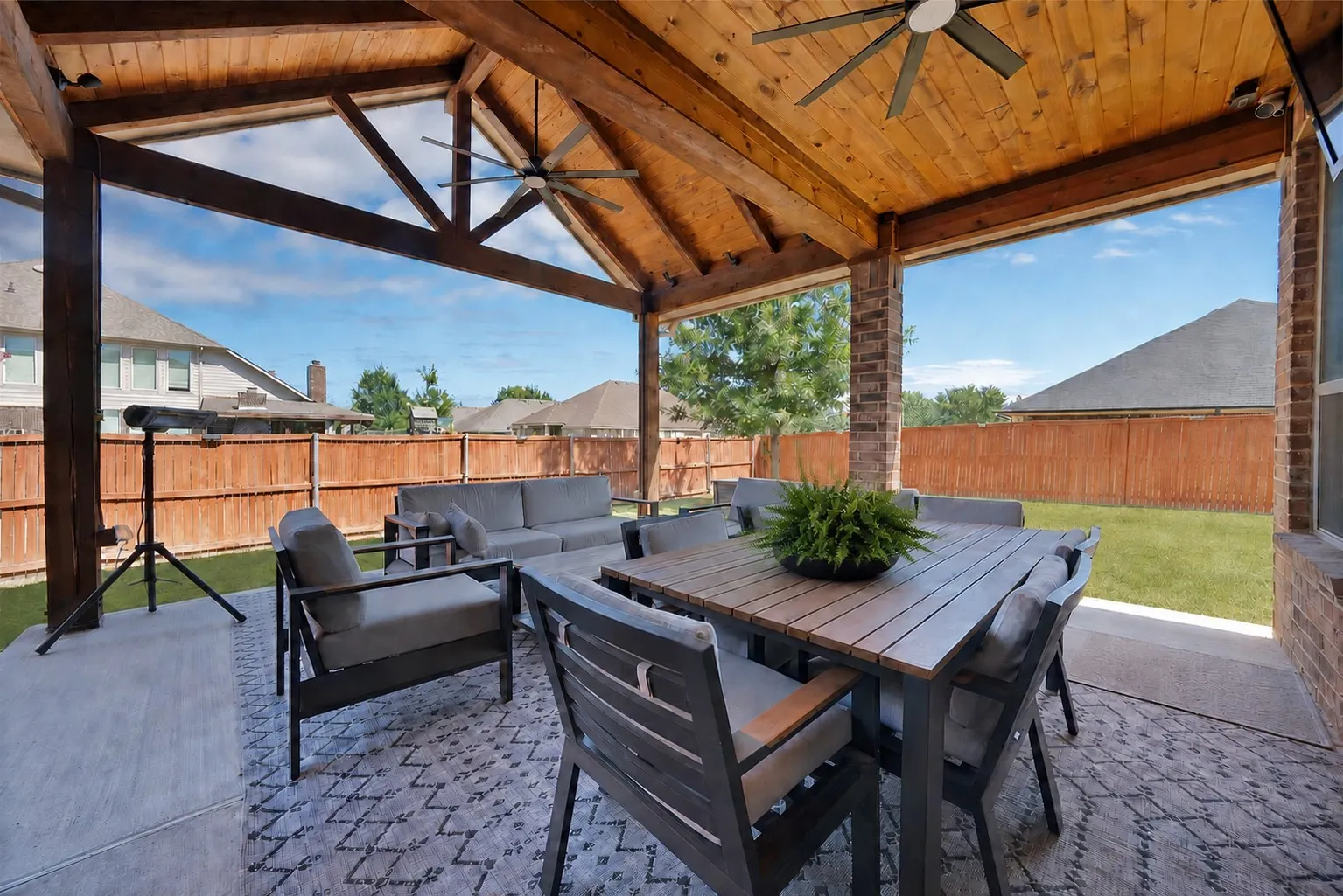 Single Family Residence For Sale in Tarrant County , 4702 Sunflower Drive, Mansfield, Texas 76063, 5 Bedroom, 4 Bathroom, 2 Garage spaces, 3,414 Sqft, built in 2016, mls#21356030, Real Estate Agent in Mansfield, Homes For Sale in Tarrant county, Homes For Sale in Mansfield, Realtor in Mansfield Texas, Real Estate Brokerage Independent Realty Texas, Luminita Cordes Realtor