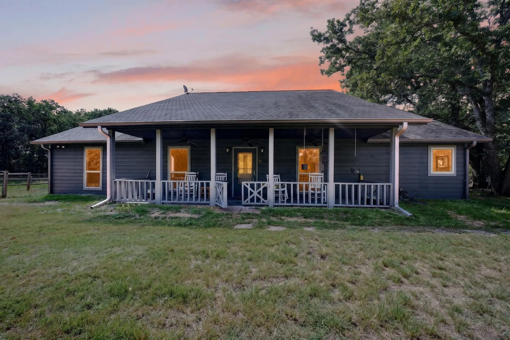 Single Family Residence For Sale in Kaufman County , 10148 Bluebonnet Drive, Scurry, Texas 75158, 3 Bedroom, 3 Bathroom, Garage spaces, 2,624 Sqft, built in 1993, mls#21359917, Real Estate Agent in Scurry, Homes For Sale in Kaufman county, Homes For Sale in Scurry, Realtor in Scurry Texas, Real Estate Brokerage Independent Realty Texas, Luminita Cordes Realtor