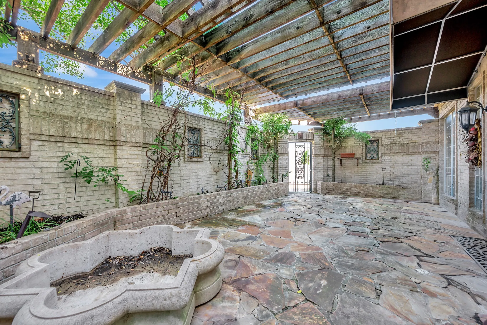 Business For Sale in Tarrant County , 504 N Main, Euless, Texas 76039, 0, 0, Garage spaces, 0 Sqft, built in 1980, mls#21359922, Real Estate Agent in Euless, Homes For Sale in Tarrant county, Homes For Sale in Euless, Realtor in Euless Texas, Real Estate Brokerage Independent Realty Texas, Luminita Cordes Realtor