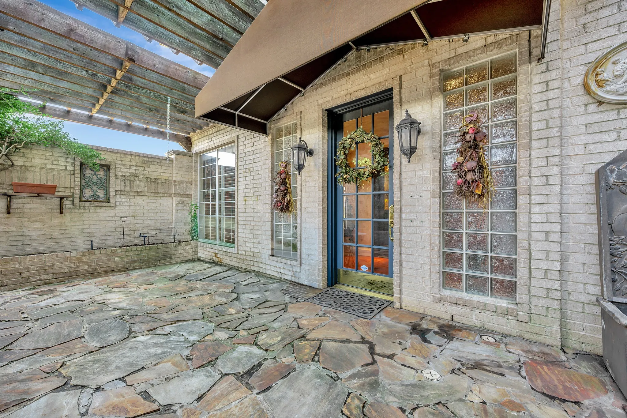 Business For Sale in Tarrant County , 504 N Main, Euless, Texas 76039, 0, 0, Garage spaces, 0 Sqft, built in 1980, mls#21359922, Real Estate Agent in Euless, Homes For Sale in Tarrant county, Homes For Sale in Euless, Realtor in Euless Texas, Real Estate Brokerage Independent Realty Texas, Luminita Cordes Realtor