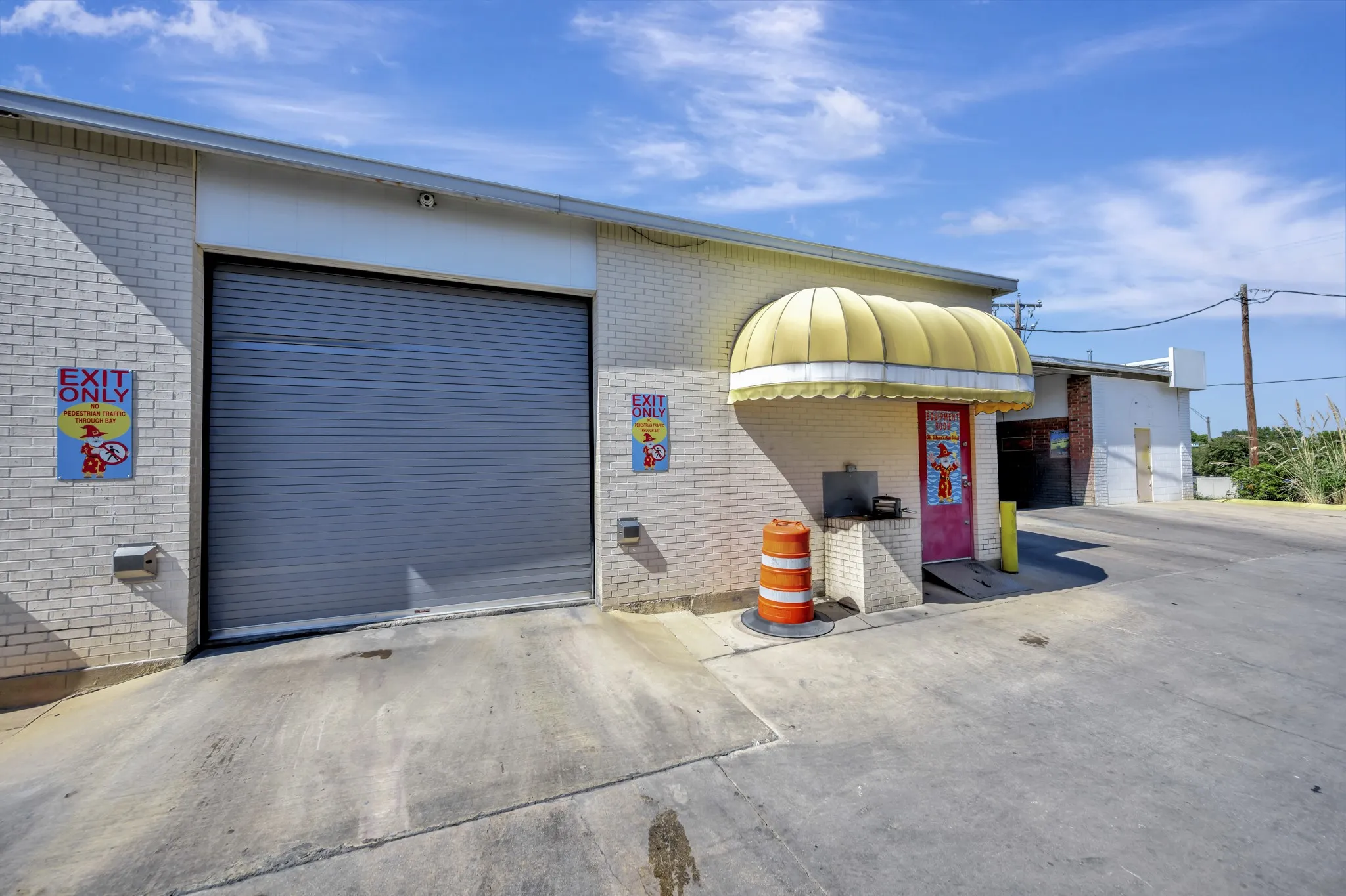 Business For Sale in Tarrant County , 504 N Main, Euless, Texas 76039, 0, 0, Garage spaces, 0 Sqft, built in 1980, mls#21359922, Real Estate Agent in Euless, Homes For Sale in Tarrant county, Homes For Sale in Euless, Realtor in Euless Texas, Real Estate Brokerage Independent Realty Texas, Luminita Cordes Realtor