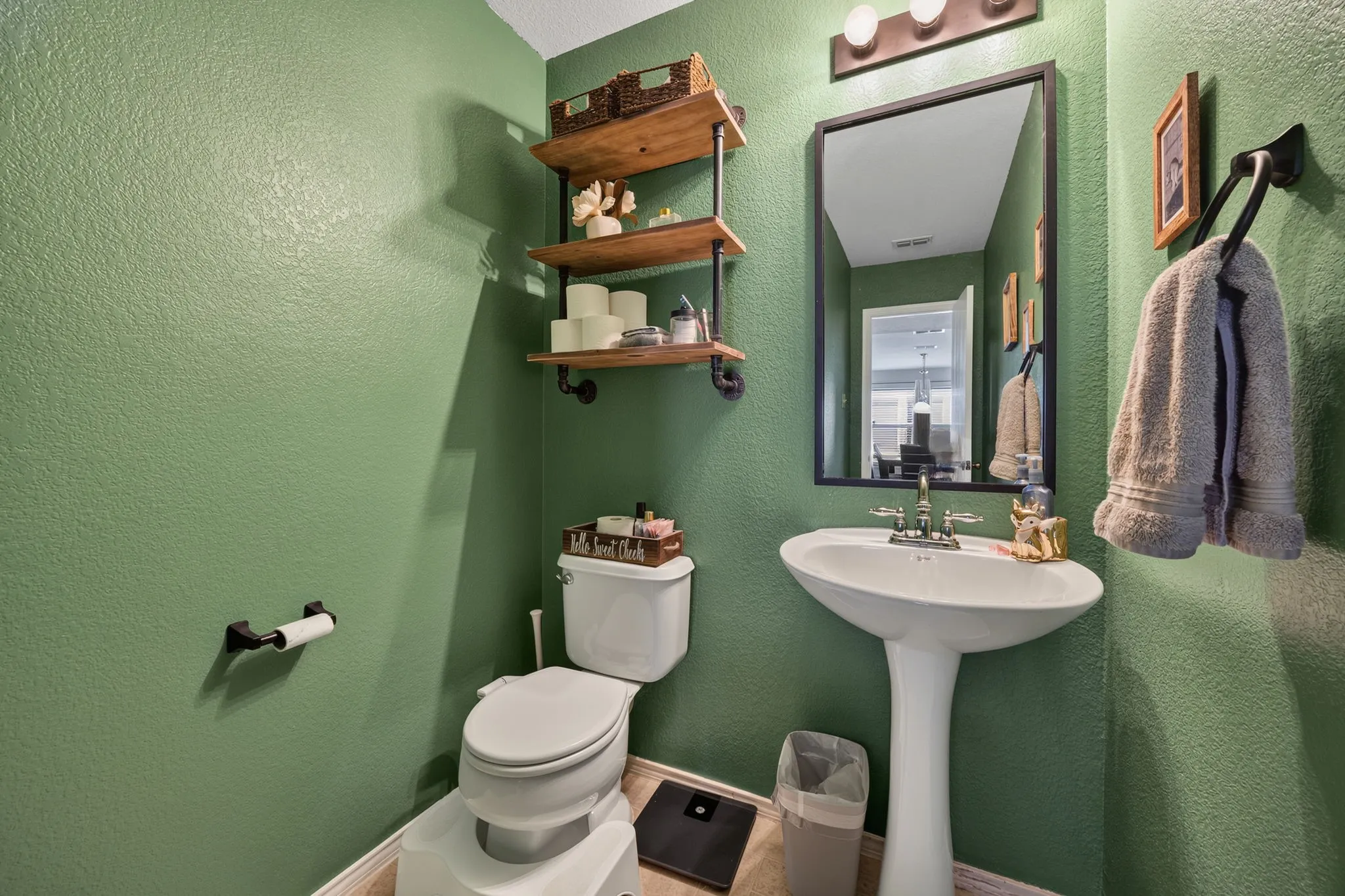 Single Family Residence For Sale in Collin County , 315 Highland Creek Drive, Wylie, Texas 75098, 4 Bedroom, 3 Bathroom, 2 Garage spaces, 2,736 Sqft, built in 2005, mls#21358665, Real Estate Agent in Wylie, Homes For Sale in Collin county, Homes For Sale in Wylie, Realtor in Wylie Texas, Real Estate Brokerage Independent Realty Texas, Luminita Cordes Realtor
