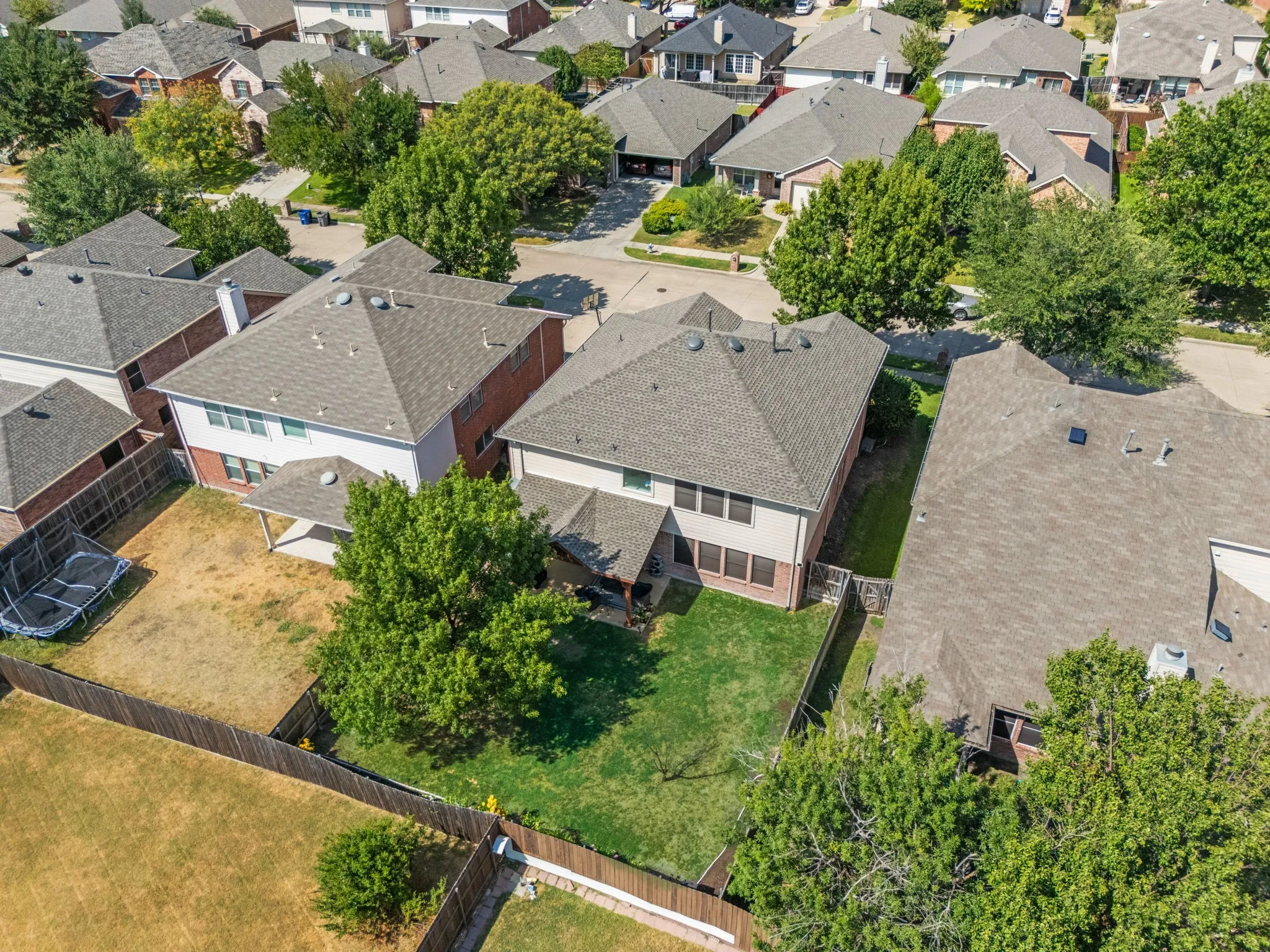 Single Family Residence For Sale in Collin County , 315 Highland Creek Drive, Wylie, Texas 75098, 4 Bedroom, 3 Bathroom, 2 Garage spaces, 2,736 Sqft, built in 2005, mls#21358665, Real Estate Agent in Wylie, Homes For Sale in Collin county, Homes For Sale in Wylie, Realtor in Wylie Texas, Real Estate Brokerage Independent Realty Texas, Luminita Cordes Realtor