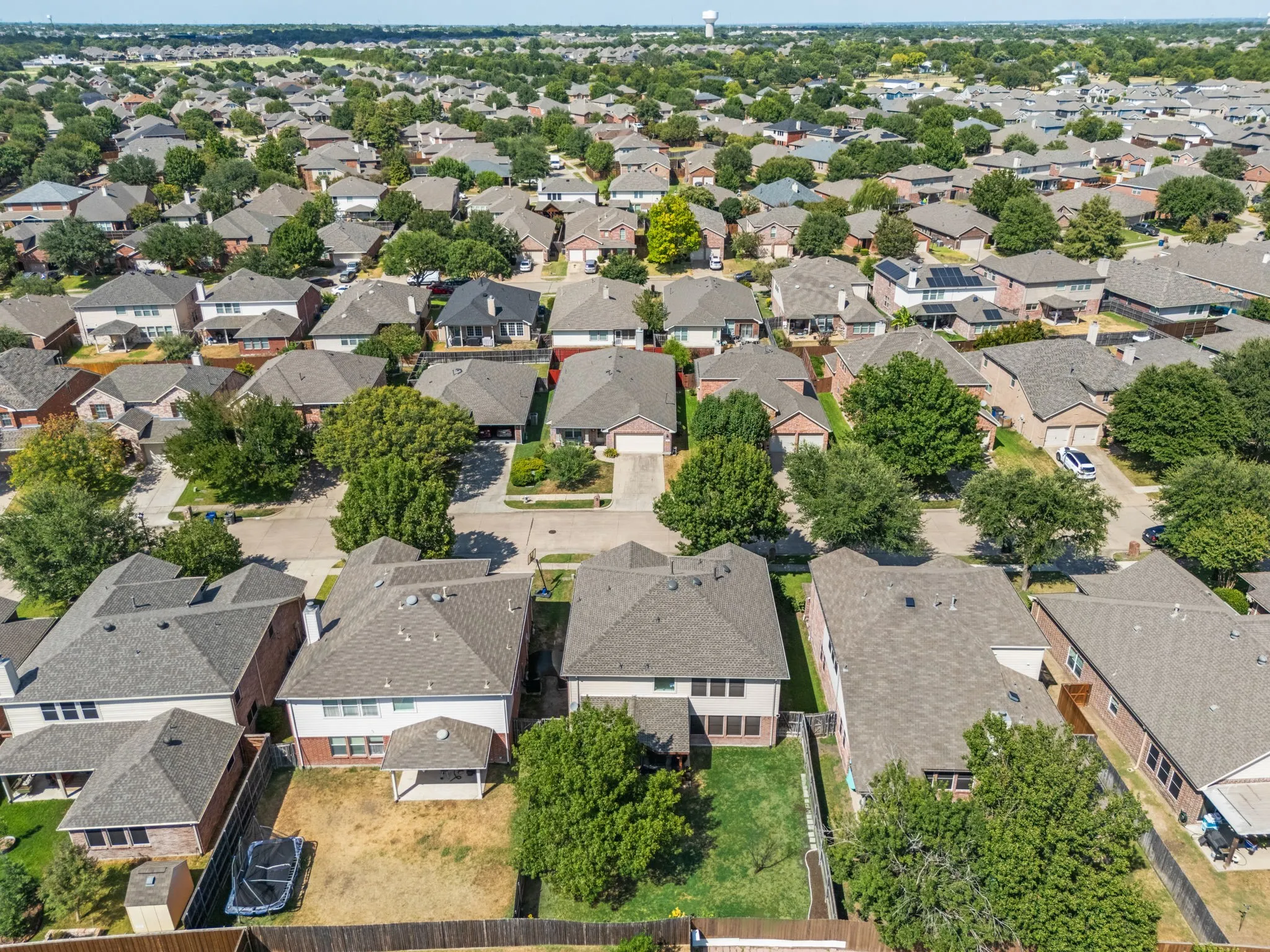 Single Family Residence For Sale in Collin County , 315 Highland Creek Drive, Wylie, Texas 75098, 4 Bedroom, 3 Bathroom, 2 Garage spaces, 2,736 Sqft, built in 2005, mls#21358665, Real Estate Agent in Wylie, Homes For Sale in Collin county, Homes For Sale in Wylie, Realtor in Wylie Texas, Real Estate Brokerage Independent Realty Texas, Luminita Cordes Realtor