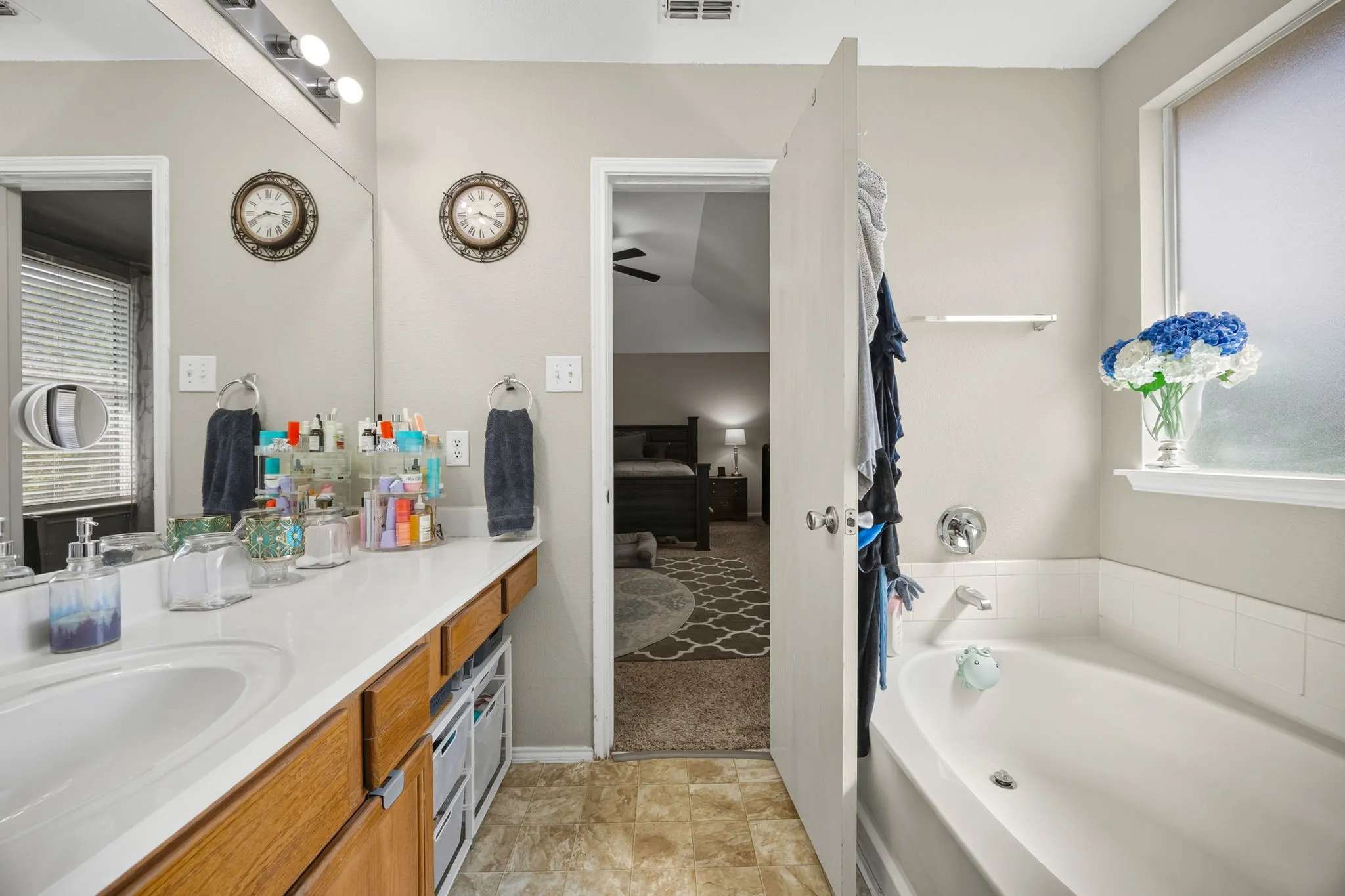 Single Family Residence For Sale in Collin County , 315 Highland Creek Drive, Wylie, Texas 75098, 4 Bedroom, 3 Bathroom, 2 Garage spaces, 2,736 Sqft, built in 2005, mls#21358665, Real Estate Agent in Wylie, Homes For Sale in Collin county, Homes For Sale in Wylie, Realtor in Wylie Texas, Real Estate Brokerage Independent Realty Texas, Luminita Cordes Realtor