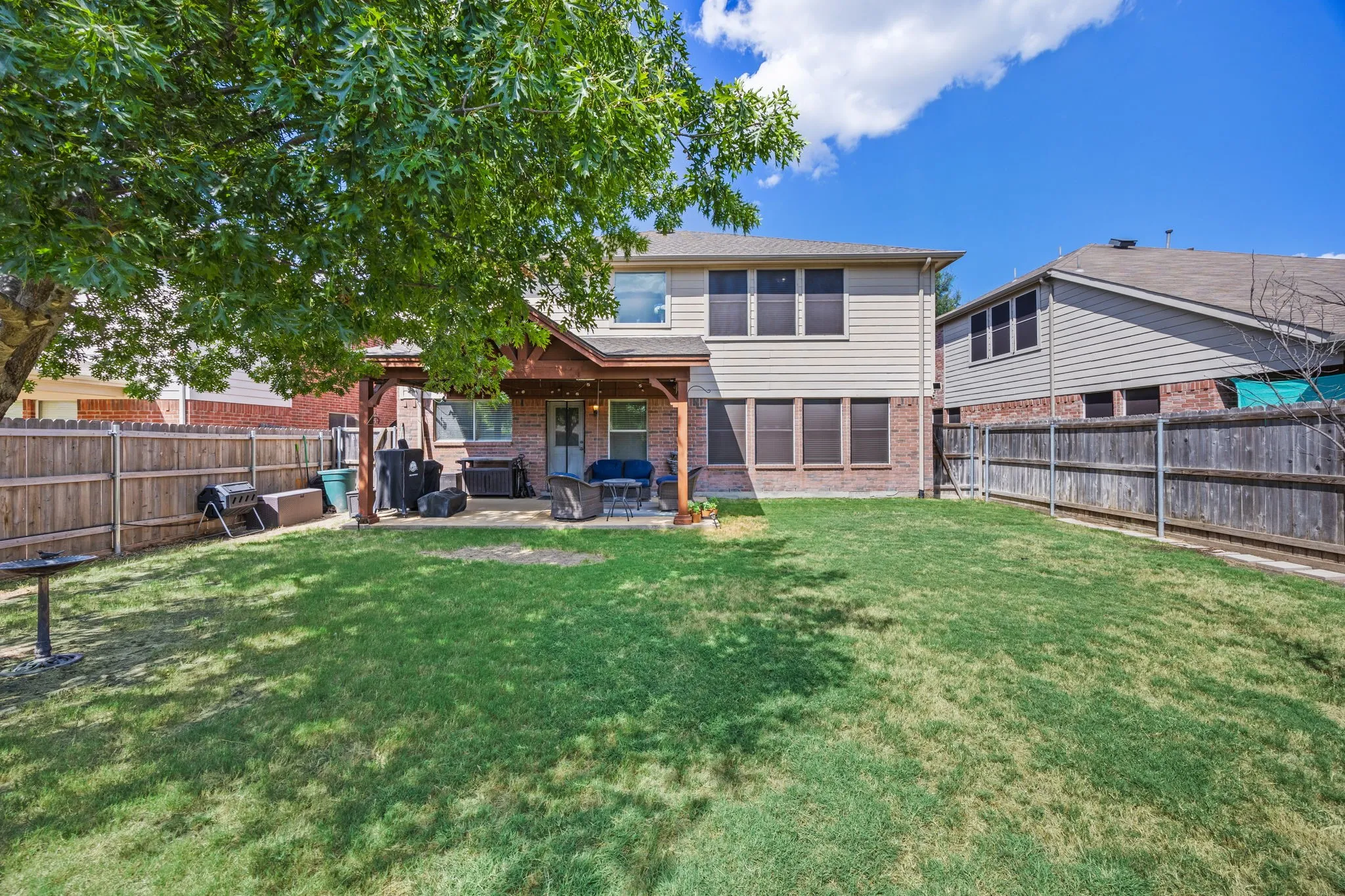 Single Family Residence For Sale in Collin County , 315 Highland Creek Drive, Wylie, Texas 75098, 4 Bedroom, 3 Bathroom, 2 Garage spaces, 2,736 Sqft, built in 2005, mls#21358665, Real Estate Agent in Wylie, Homes For Sale in Collin county, Homes For Sale in Wylie, Realtor in Wylie Texas, Real Estate Brokerage Independent Realty Texas, Luminita Cordes Realtor