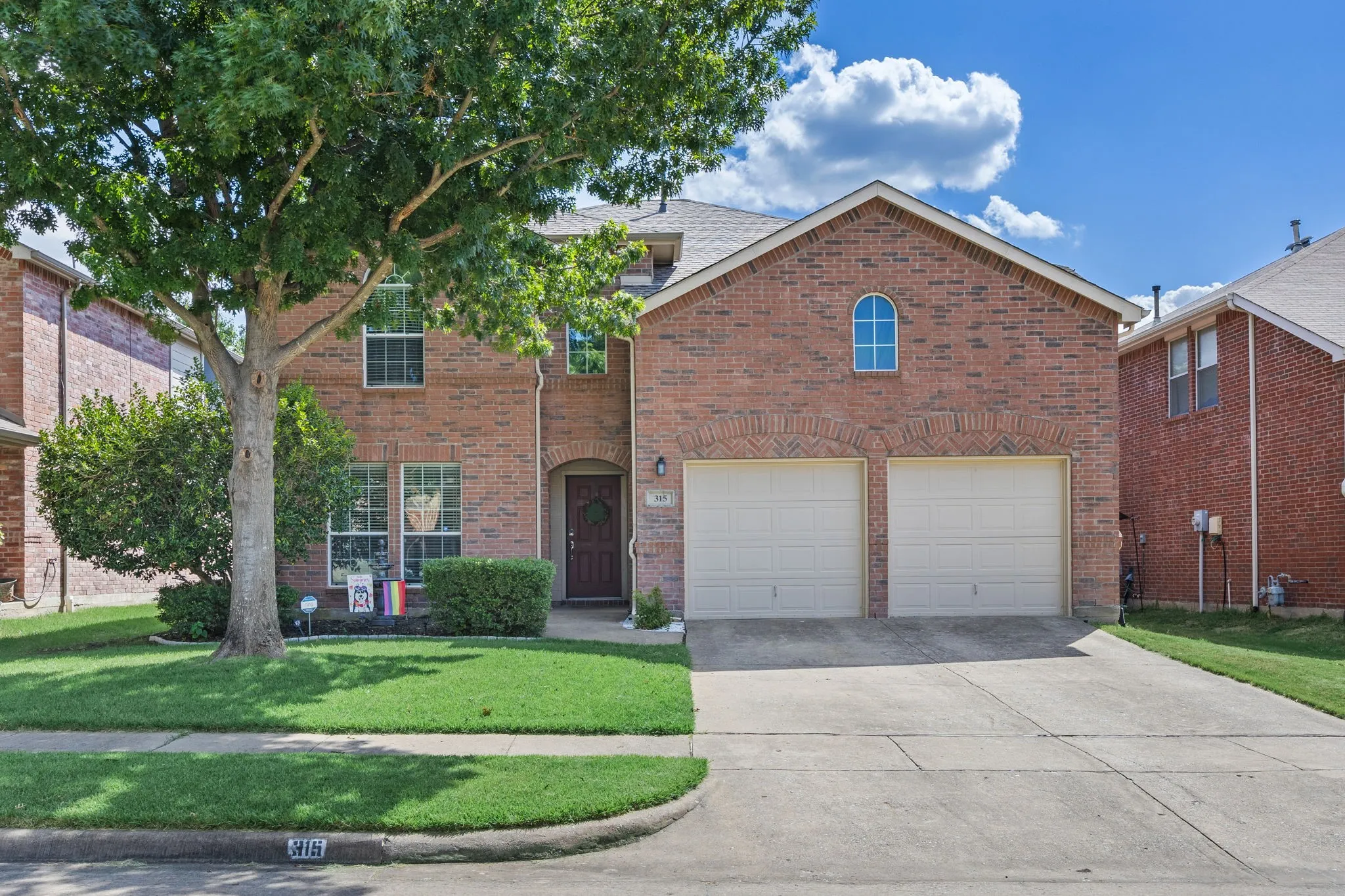 Single Family Residence For Sale in Collin County , 315 Highland Creek Drive, Wylie, Texas 75098, 4 Bedroom, 3 Bathroom, 2 Garage spaces, 2,736 Sqft, built in 2005, mls#21358665, Real Estate Agent in Wylie, Homes For Sale in Collin county, Homes For Sale in Wylie, Realtor in Wylie Texas, Real Estate Brokerage Independent Realty Texas, Luminita Cordes Realtor