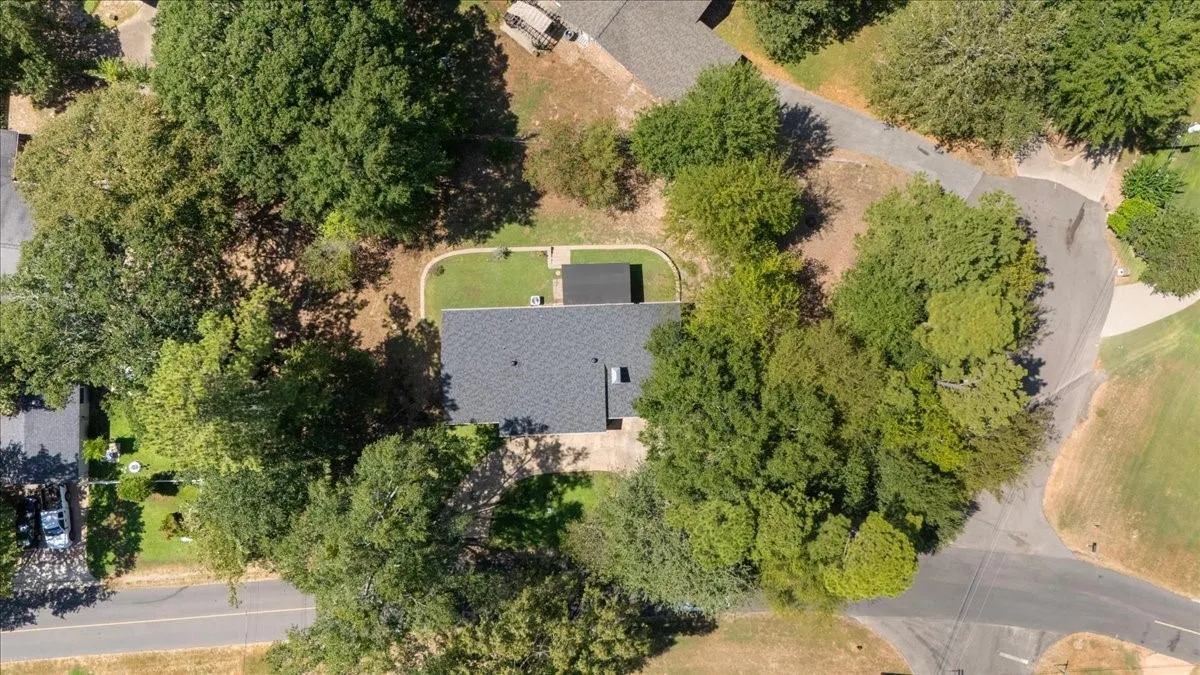 Single Family Residence For Sale in Smith County , 103 Grass Knoll Drive, Hideaway, Texas 75771, 3 Bedroom, 2 Bathroom, 2 Garage spaces, 1,510 Sqft, built in 1978, mls#21359396, Real Estate Agent in Hideaway, Homes For Sale in Smith county, Homes For Sale in Hideaway, Realtor in Hideaway Texas, Real Estate Brokerage Independent Realty Texas, Luminita Cordes Realtor