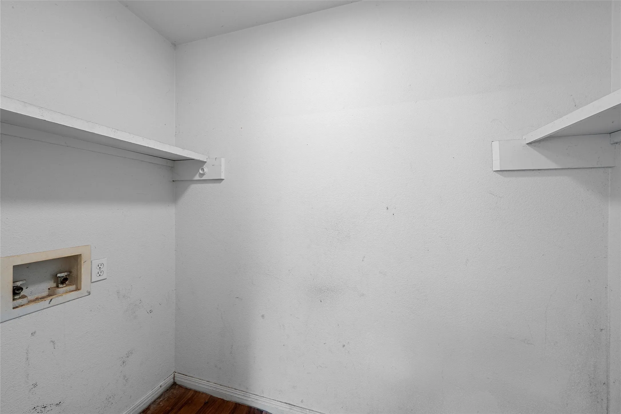 Single Family Residence For Sale in Mc Lennan County , 1309 Tabor Street, Waco, Texas 76704, 2 Bedroom, 2 Bathroom, Garage spaces, 1,200 Sqft, built in 2006, mls#21349023, Real Estate Agent in Waco, Homes For Sale in Mc Lennan county, Homes For Sale in Waco, Realtor in Waco Texas, Real Estate Brokerage Independent Realty Texas, Luminita Cordes Realtor