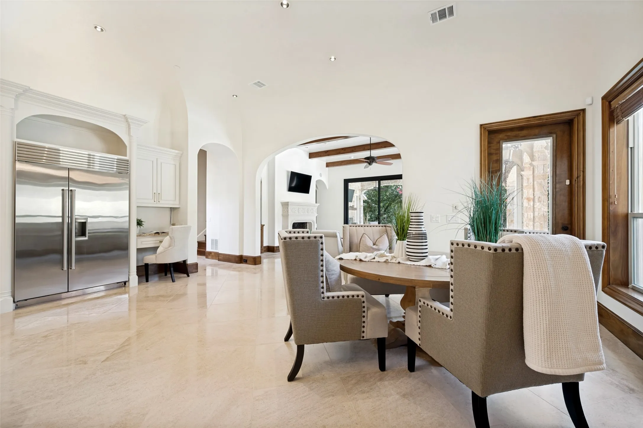 Breakfast area