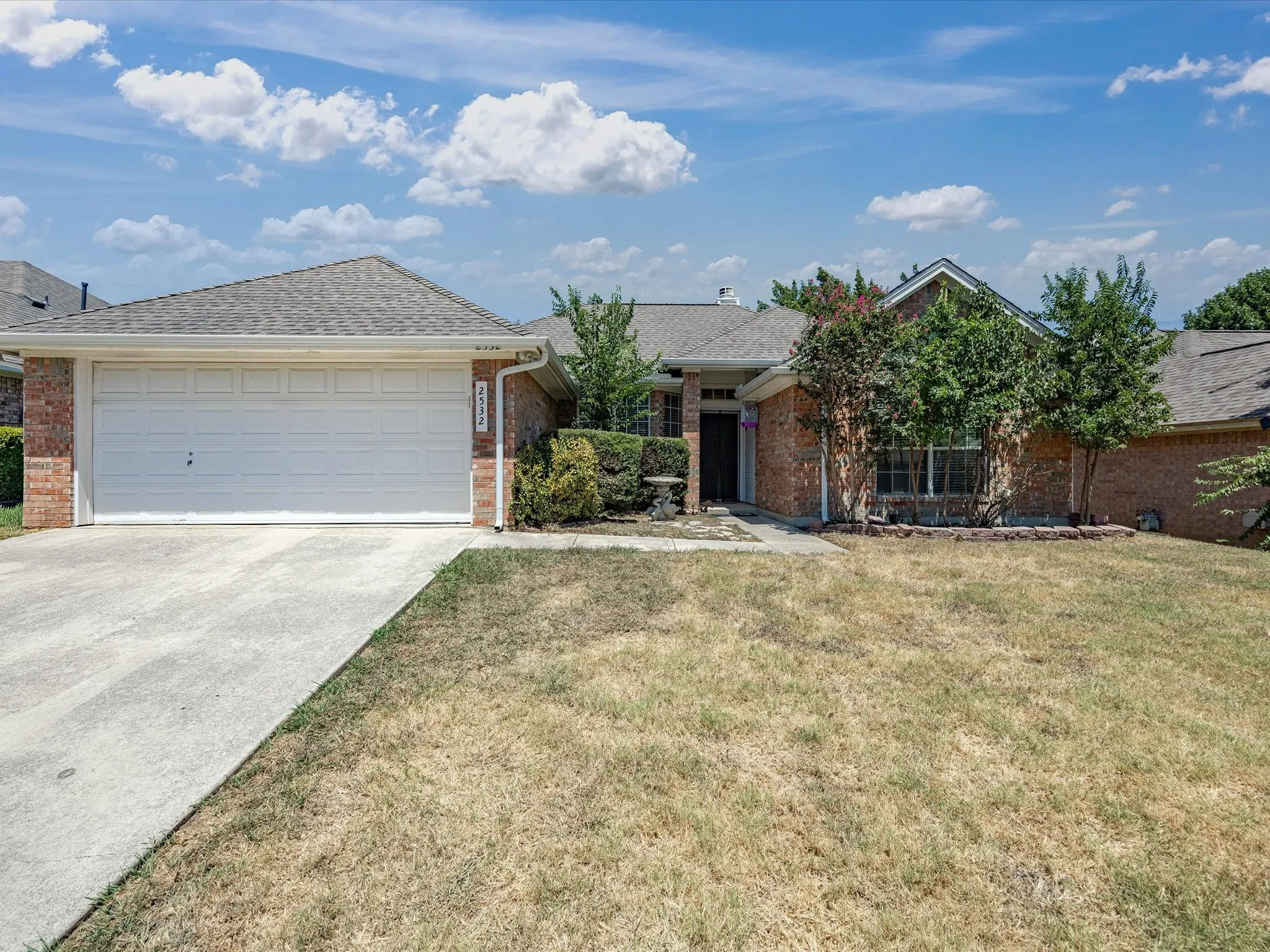 Single Family Residence For Sale in Denton County , 2532 John Drive, Denton, Texas 76207, 3 Bedroom, 2 Bathroom, 2 Garage spaces, 1,314 Sqft, built in 1998, mls#21350033, Real Estate Agent in Denton, Homes For Sale in Denton county, Homes For Sale in Denton, Realtor in Denton Texas, Real Estate Brokerage Independent Realty Texas, Luminita Cordes Realtor