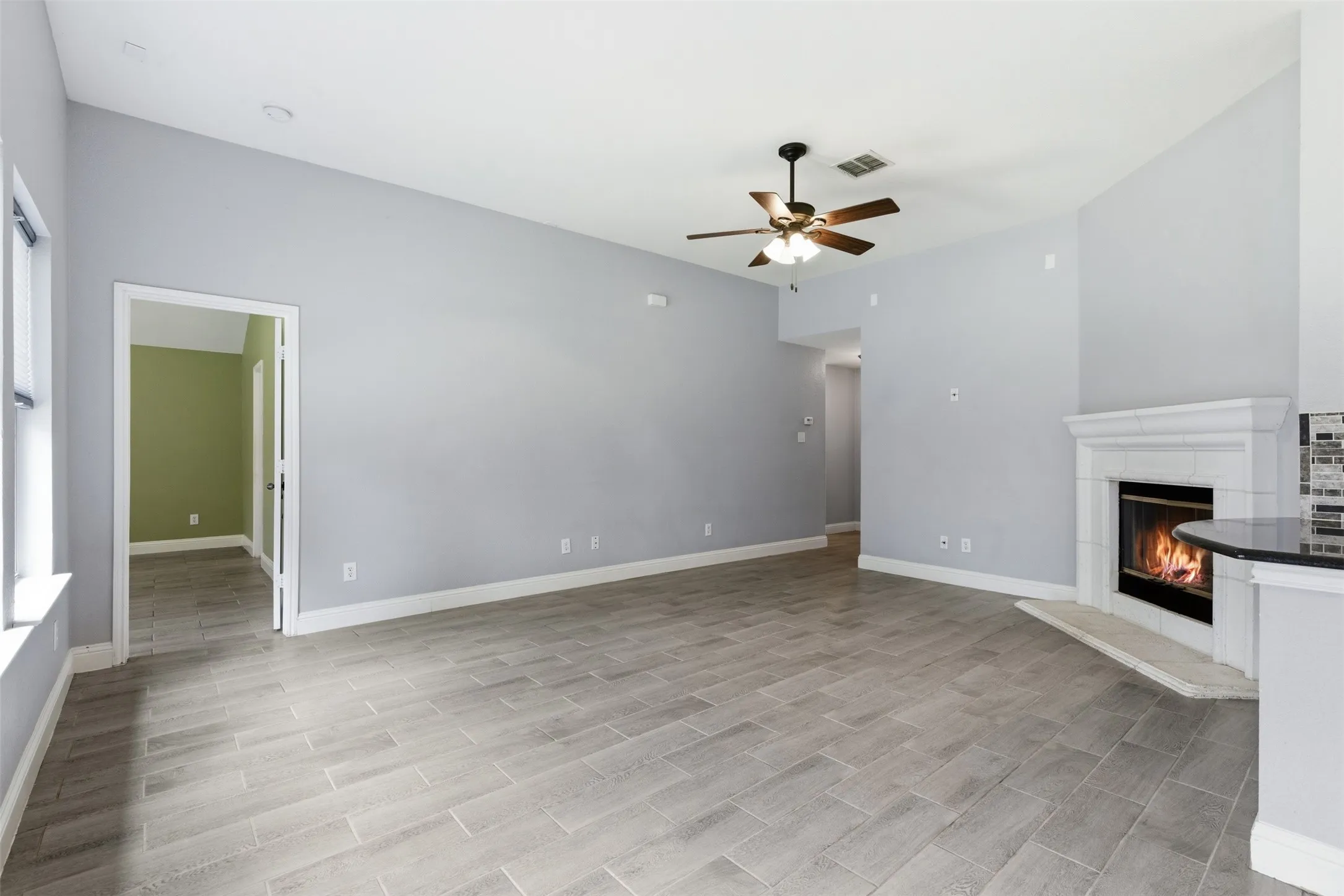 Single Family Residence For Rent in Tarrant County , 3705 Vista Greens Drive, Fort Worth, Texas 76244, 3 Bedroom, 2 Bathroom, 2 Garage spaces, 1,288 Sqft, built in 2005, mls#21359976, Real Estate Agent in Fort Worth, Homes For Rent in Tarrant county, Homes For Rent in Fort Worth, Realtor in Fort Worth Texas, Real Estate Brokerage Independent Realty Texas, Luminita Cordes Realtor