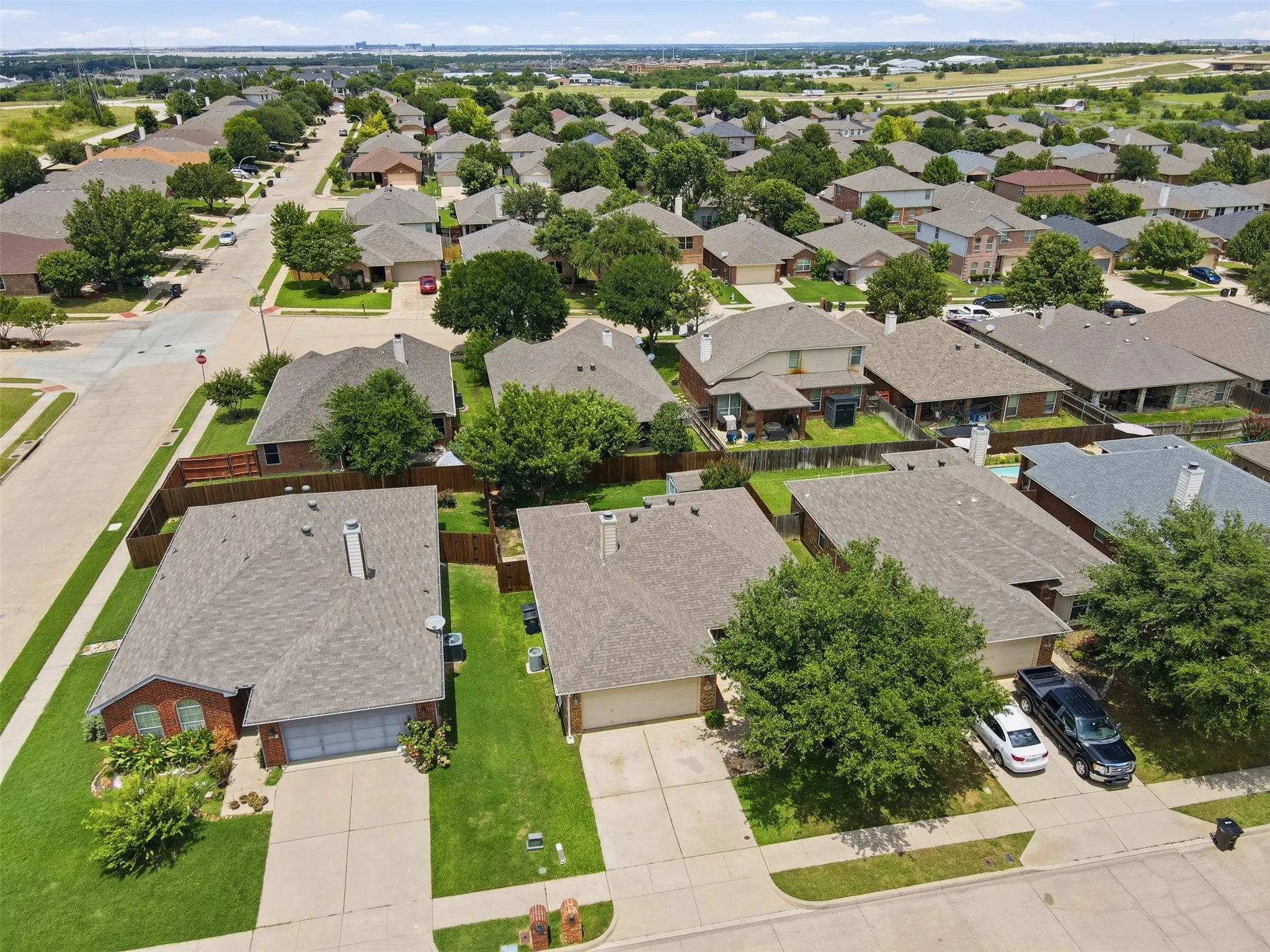 Single Family Residence For Rent in Tarrant County , 3705 Vista Greens Drive, Fort Worth, Texas 76244, 3 Bedroom, 2 Bathroom, 2 Garage spaces, 1,288 Sqft, built in 2005, mls#21359976, Real Estate Agent in Fort Worth, Homes For Rent in Tarrant county, Homes For Rent in Fort Worth, Realtor in Fort Worth Texas, Real Estate Brokerage Independent Realty Texas, Luminita Cordes Realtor
