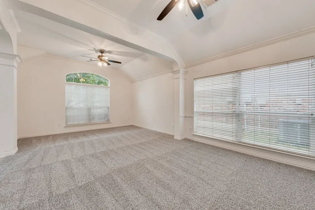 Single Family Residence For Rent in Tarrant County , 10441 Stoneside Trail, Fort Worth, Texas 76244, 3 Bedroom, 2 Bathroom, Garage spaces, 2,435 Sqft, built in 2002, mls#21359979, Real Estate Agent in Fort Worth, Homes For Rent in Tarrant county, Homes For Rent in Fort Worth, Realtor in Fort Worth Texas, Real Estate Brokerage Independent Realty Texas, Luminita Cordes Realtor