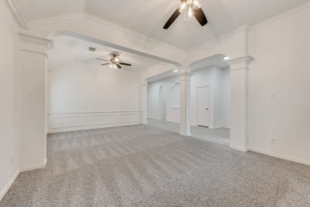 Single Family Residence For Rent in Tarrant County , 10441 Stoneside Trail, Fort Worth, Texas 76244, 3 Bedroom, 2 Bathroom, Garage spaces, 2,435 Sqft, built in 2002, mls#21359979, Real Estate Agent in Fort Worth, Homes For Rent in Tarrant county, Homes For Rent in Fort Worth, Realtor in Fort Worth Texas, Real Estate Brokerage Independent Realty Texas, Luminita Cordes Realtor