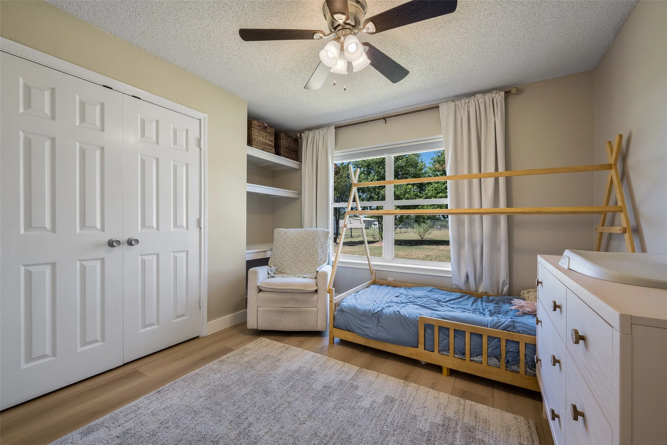 Single Family Residence For Sale in Collin County , 6560 Meadow Ridge Circle, Nevada, Texas 75173, 3 Bedroom, 2 Bathroom, 6 Garage spaces, 2,008 Sqft, built in 2003, mls#21358078, Real Estate Agent in Nevada, Homes For Sale in Collin county, Homes For Sale in Nevada, Realtor in Nevada Texas, Real Estate Brokerage Independent Realty Texas, Luminita Cordes Realtor