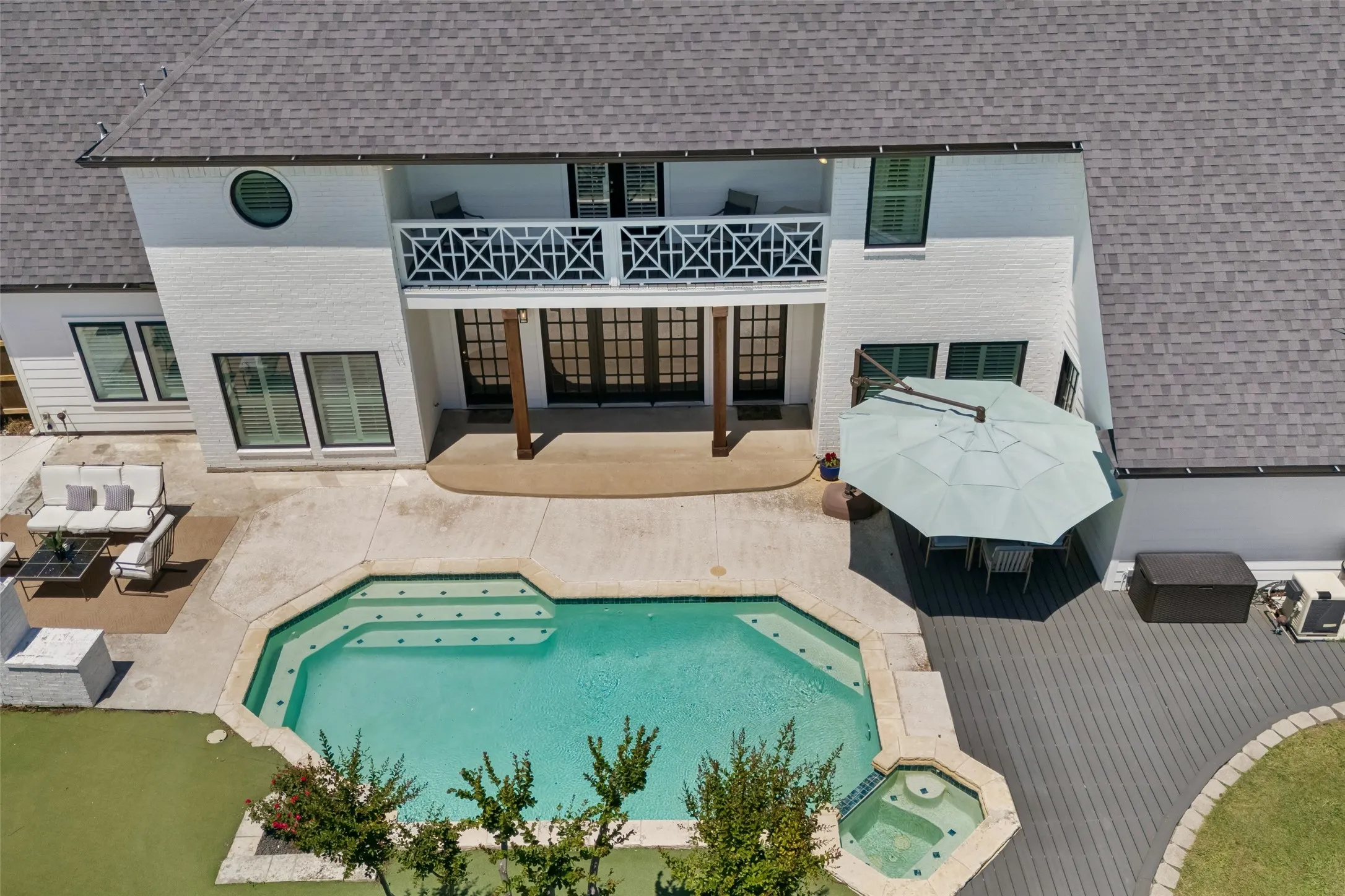 Single Family Residence For Sale in Rockwall County , 221 Carriage Hill Lane, Heath, Texas 75032, 4 Bedroom, 3 Bathroom, 2 Garage spaces, 3,807 Sqft, built in 1996, mls#21359911, Real Estate Agent in Heath, Homes For Sale in Rockwall county, Homes For Sale in Heath, Realtor in Heath Texas, Real Estate Brokerage Independent Realty Texas, Luminita Cordes Realtor