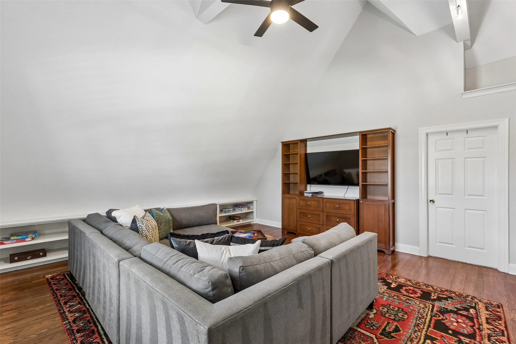 Single Family Residence For Sale in Rockwall County , 221 Carriage Hill Lane, Heath, Texas 75032, 4 Bedroom, 3 Bathroom, 2 Garage spaces, 3,807 Sqft, built in 1996, mls#21359911, Real Estate Agent in Heath, Homes For Sale in Rockwall county, Homes For Sale in Heath, Realtor in Heath Texas, Real Estate Brokerage Independent Realty Texas, Luminita Cordes Realtor