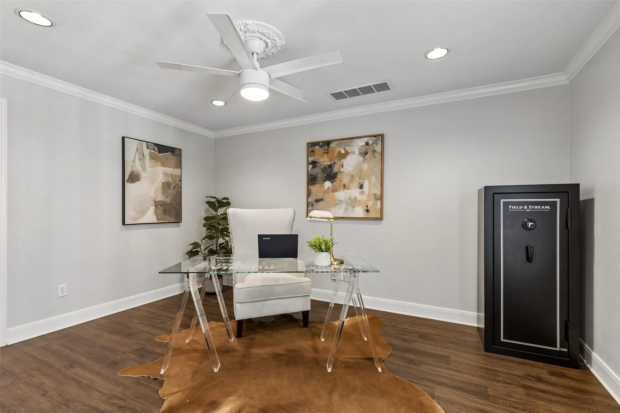 Single Family Residence For Sale in Rockwall County , 221 Carriage Hill Lane, Heath, Texas 75032, 4 Bedroom, 3 Bathroom, 2 Garage spaces, 3,807 Sqft, built in 1996, mls#21359911, Real Estate Agent in Heath, Homes For Sale in Rockwall county, Homes For Sale in Heath, Realtor in Heath Texas, Real Estate Brokerage Independent Realty Texas, Luminita Cordes Realtor