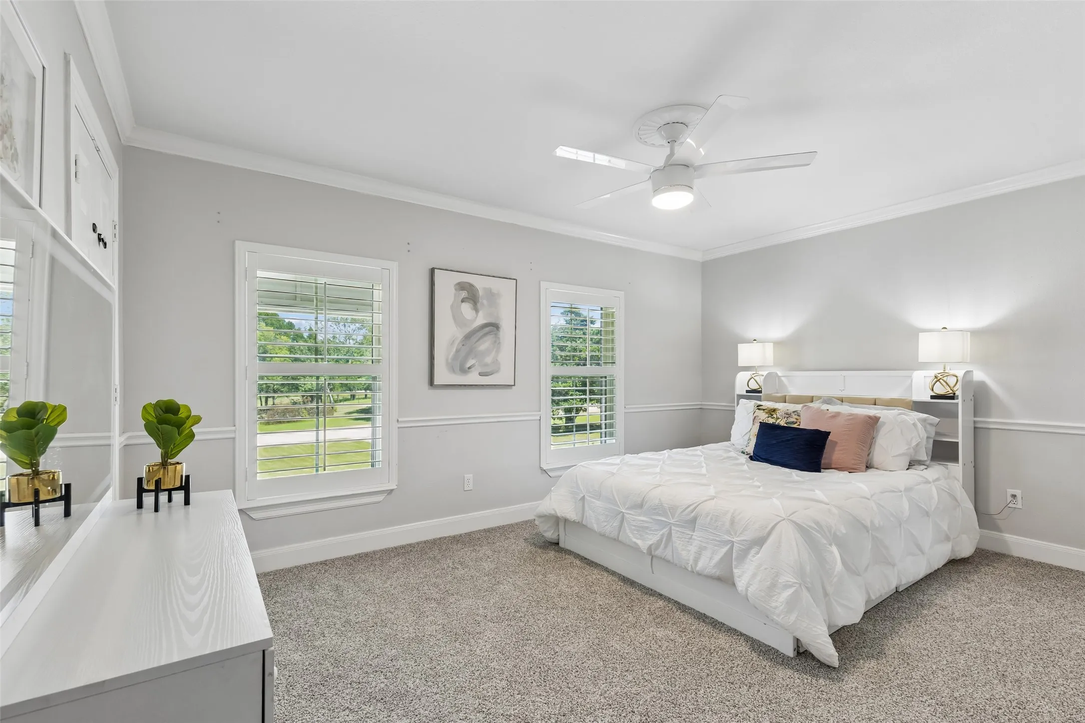 Single Family Residence For Sale in Rockwall County , 221 Carriage Hill Lane, Heath, Texas 75032, 4 Bedroom, 3 Bathroom, 2 Garage spaces, 3,807 Sqft, built in 1996, mls#21359911, Real Estate Agent in Heath, Homes For Sale in Rockwall county, Homes For Sale in Heath, Realtor in Heath Texas, Real Estate Brokerage Independent Realty Texas, Luminita Cordes Realtor