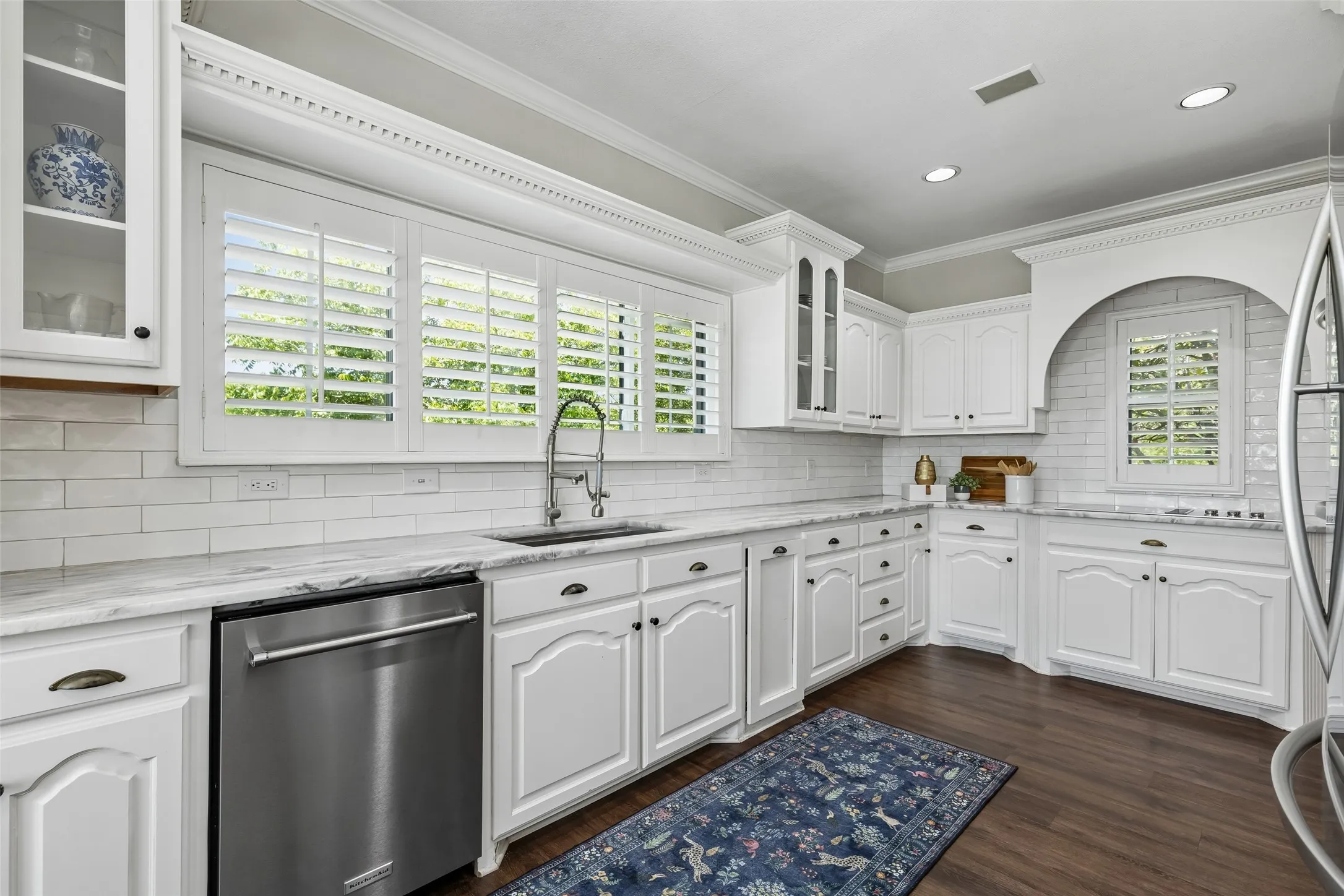Single Family Residence For Sale in Rockwall County , 221 Carriage Hill Lane, Heath, Texas 75032, 4 Bedroom, 3 Bathroom, 2 Garage spaces, 3,807 Sqft, built in 1996, mls#21359911, Real Estate Agent in Heath, Homes For Sale in Rockwall county, Homes For Sale in Heath, Realtor in Heath Texas, Real Estate Brokerage Independent Realty Texas, Luminita Cordes Realtor