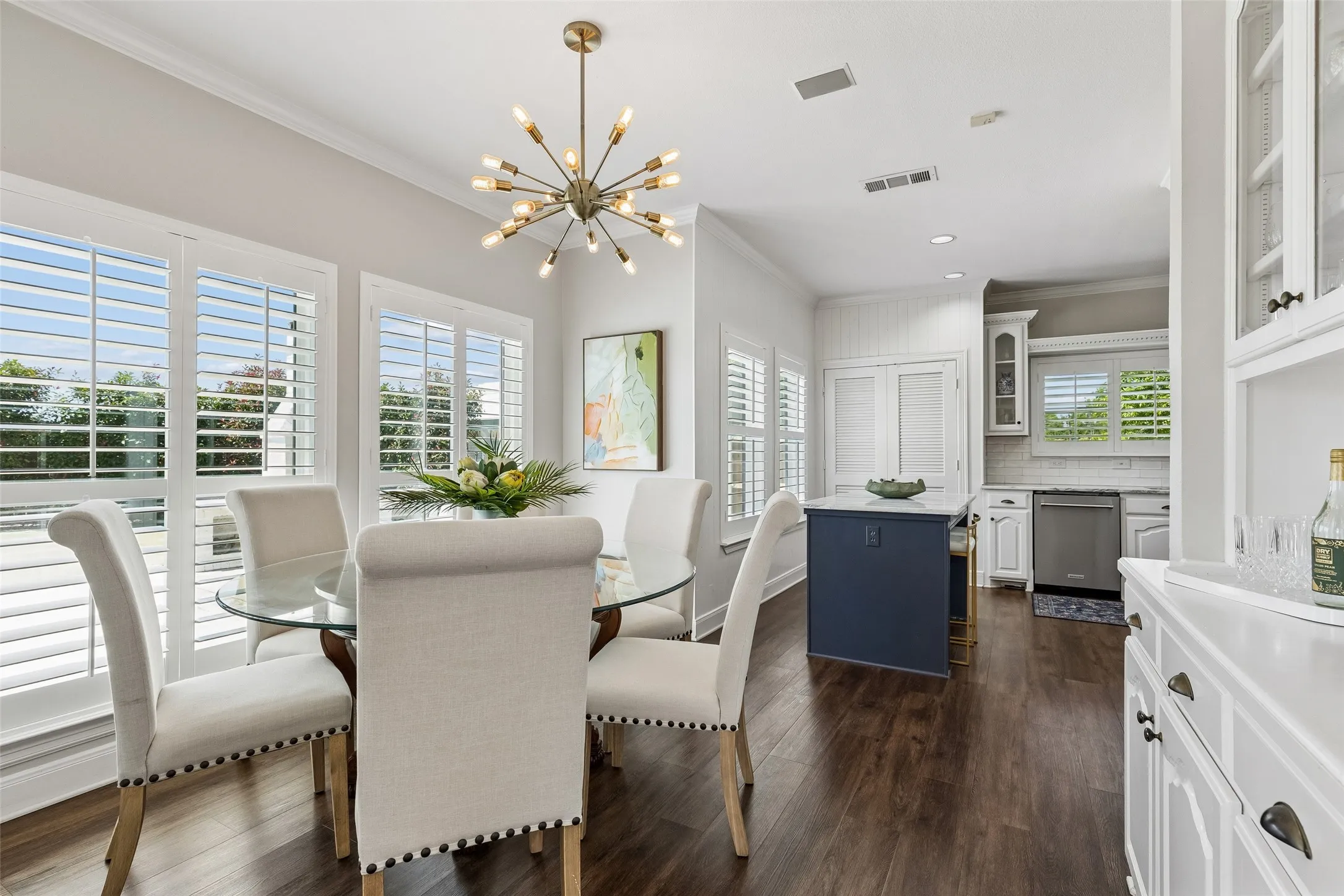 Single Family Residence For Sale in Rockwall County , 221 Carriage Hill Lane, Heath, Texas 75032, 4 Bedroom, 3 Bathroom, 2 Garage spaces, 3,807 Sqft, built in 1996, mls#21359911, Real Estate Agent in Heath, Homes For Sale in Rockwall county, Homes For Sale in Heath, Realtor in Heath Texas, Real Estate Brokerage Independent Realty Texas, Luminita Cordes Realtor