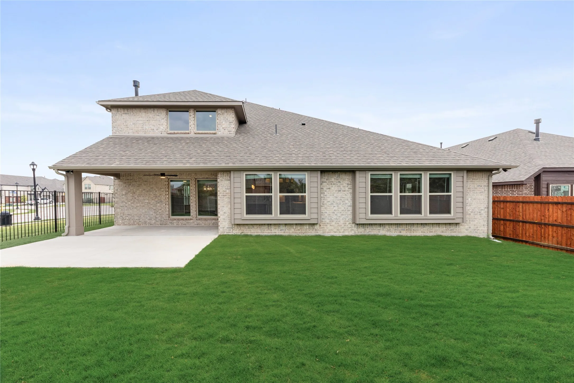 Single Family Residence For Sale in Ellis County , 941 Cardinal Drive, Midlothian, Texas 76065, 5 Bedroom, 5 Bathroom, 2 Garage spaces, 4,233 Sqft, built in 2026, mls#21359988, Real Estate Agent in Midlothian, Homes For Sale in Ellis county, Homes For Sale in Midlothian, Realtor in Midlothian Texas, Real Estate Brokerage Independent Realty Texas, Luminita Cordes Realtor