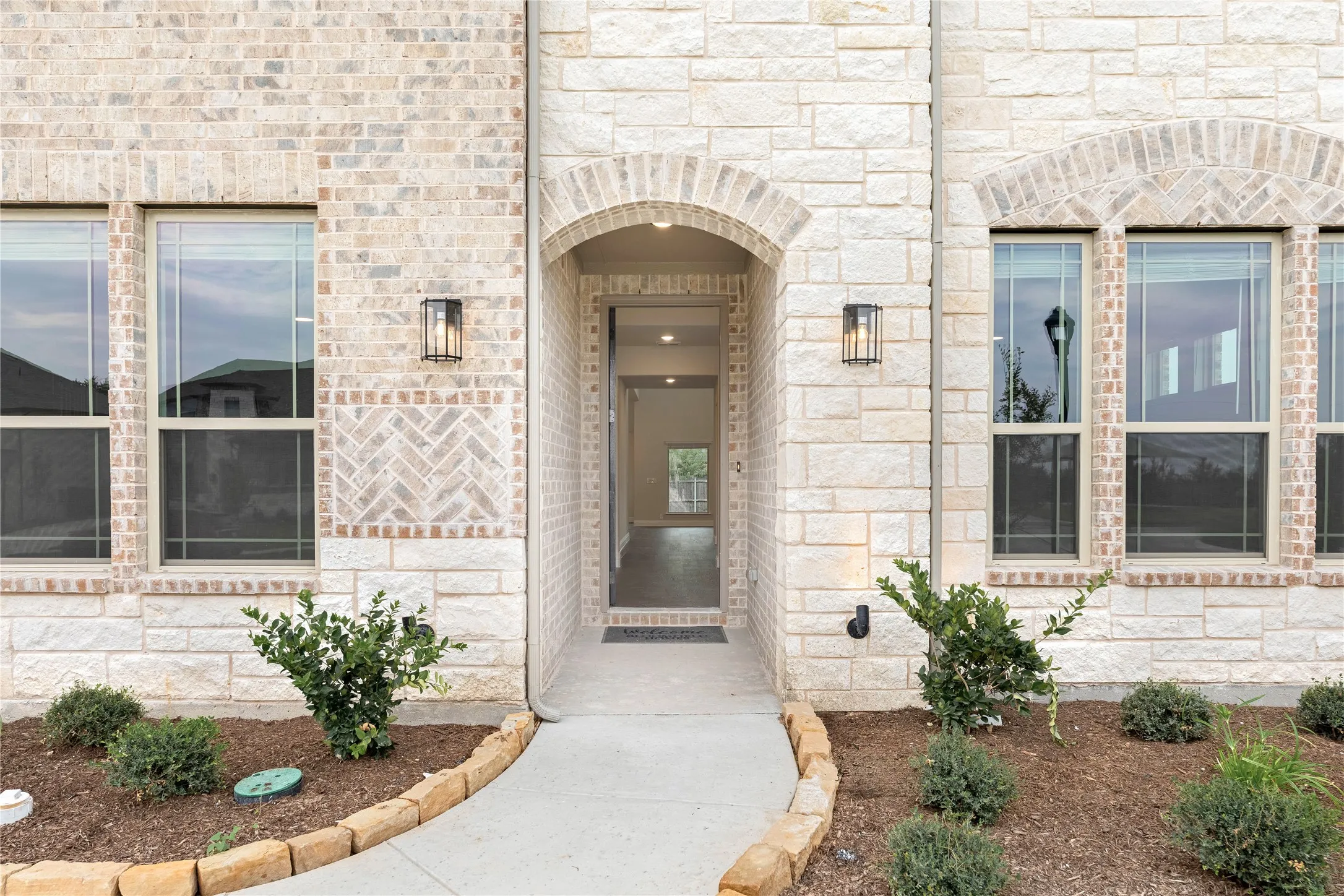 Single Family Residence For Sale in Ellis County , 941 Cardinal Drive, Midlothian, Texas 76065, 5 Bedroom, 5 Bathroom, 2 Garage spaces, 4,233 Sqft, built in 2026, mls#21359988, Real Estate Agent in Midlothian, Homes For Sale in Ellis county, Homes For Sale in Midlothian, Realtor in Midlothian Texas, Real Estate Brokerage Independent Realty Texas, Luminita Cordes Realtor