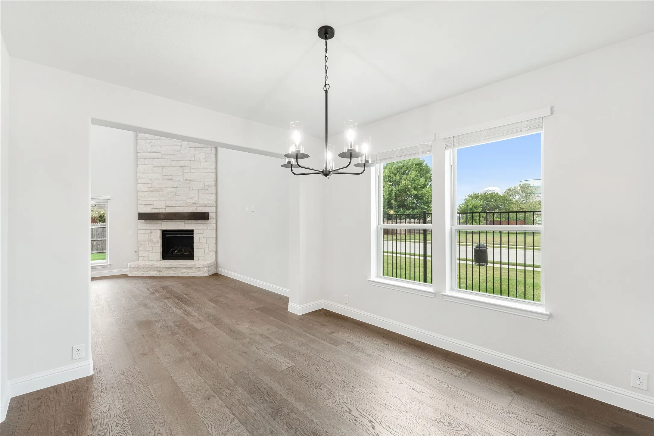 Single Family Residence For Sale in Ellis County , 941 Cardinal Drive, Midlothian, Texas 76065, 5 Bedroom, 5 Bathroom, 2 Garage spaces, 4,233 Sqft, built in 2026, mls#21359988, Real Estate Agent in Midlothian, Homes For Sale in Ellis county, Homes For Sale in Midlothian, Realtor in Midlothian Texas, Real Estate Brokerage Independent Realty Texas, Luminita Cordes Realtor