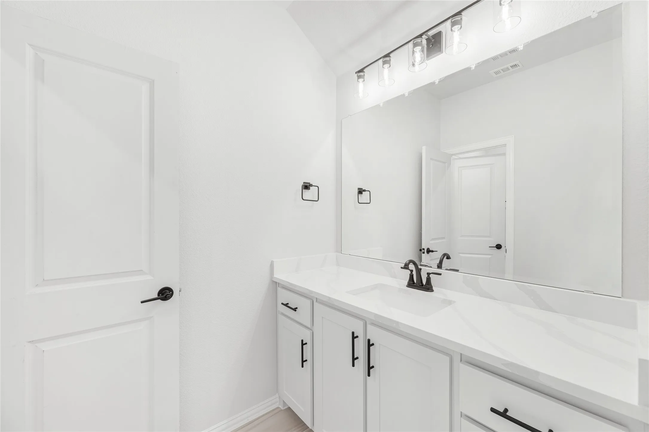 Single Family Residence For Sale in Ellis County , 941 Cardinal Drive, Midlothian, Texas 76065, 5 Bedroom, 5 Bathroom, 2 Garage spaces, 4,233 Sqft, built in 2026, mls#21359988, Real Estate Agent in Midlothian, Homes For Sale in Ellis county, Homes For Sale in Midlothian, Realtor in Midlothian Texas, Real Estate Brokerage Independent Realty Texas, Luminita Cordes Realtor