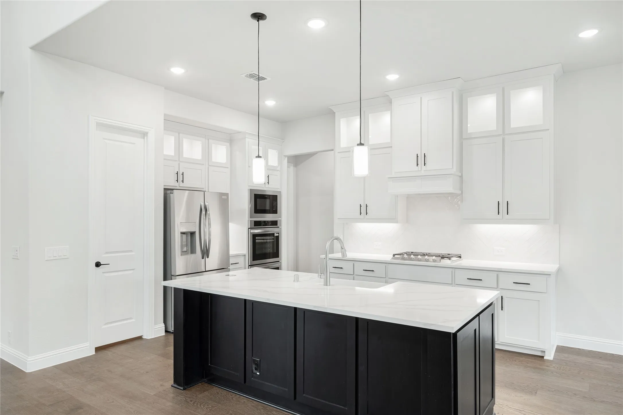Single Family Residence For Sale in Ellis County , 941 Cardinal Drive, Midlothian, Texas 76065, 5 Bedroom, 5 Bathroom, 2 Garage spaces, 4,233 Sqft, built in 2026, mls#21359988, Real Estate Agent in Midlothian, Homes For Sale in Ellis county, Homes For Sale in Midlothian, Realtor in Midlothian Texas, Real Estate Brokerage Independent Realty Texas, Luminita Cordes Realtor