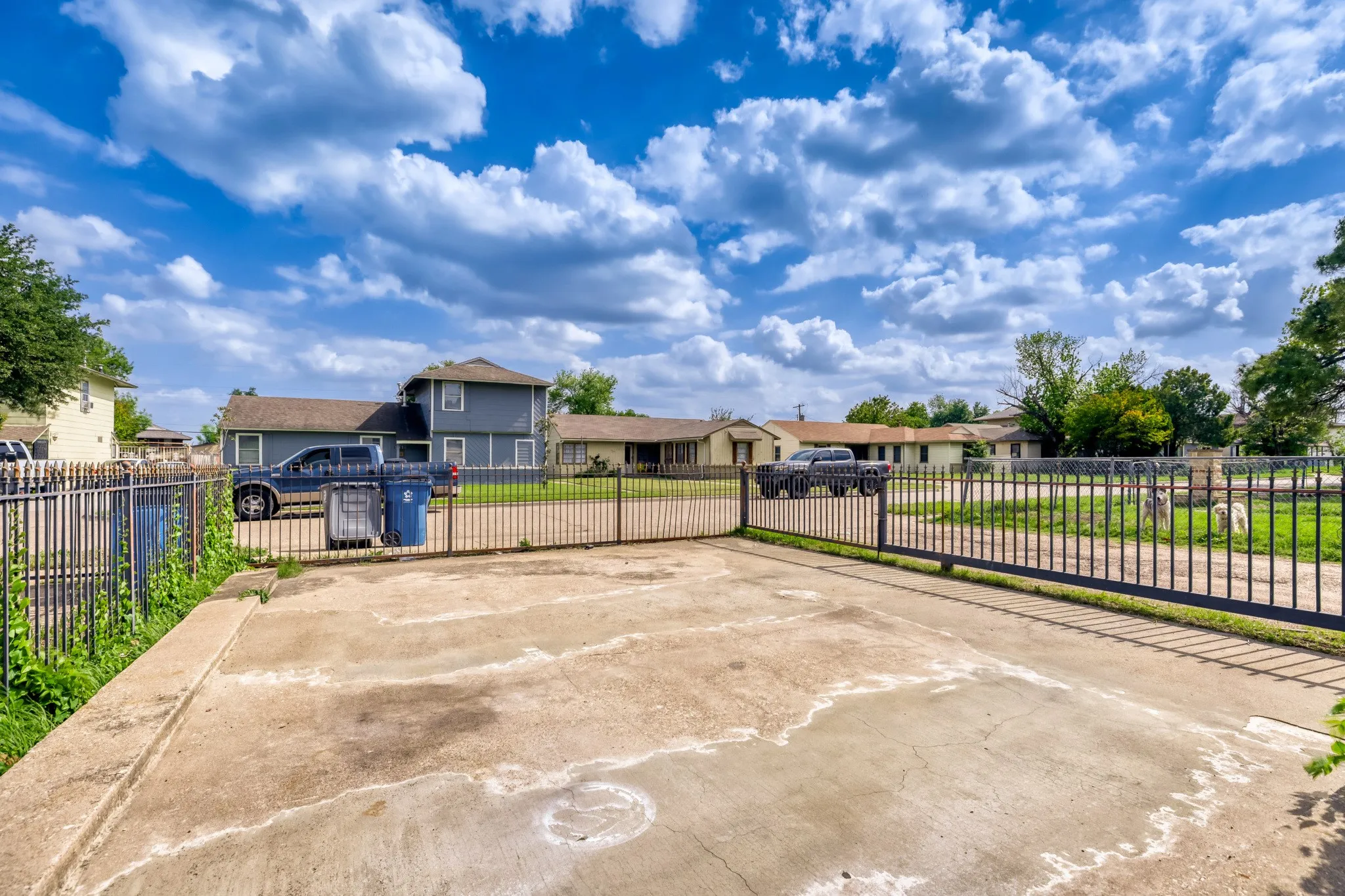 Single Family Residence For Sale in Dallas County , 1017 Hoke Smith Drive, Dallas, Texas 75224, 3 Bedroom, 2 Bathroom, Garage spaces, 1,425 Sqft, built in 1952, mls#21345275, Real Estate Agent in Dallas, Homes For Sale in Dallas county, Homes For Sale in Dallas, Realtor in Dallas Texas, Real Estate Brokerage Independent Realty Texas, Luminita Cordes Realtor