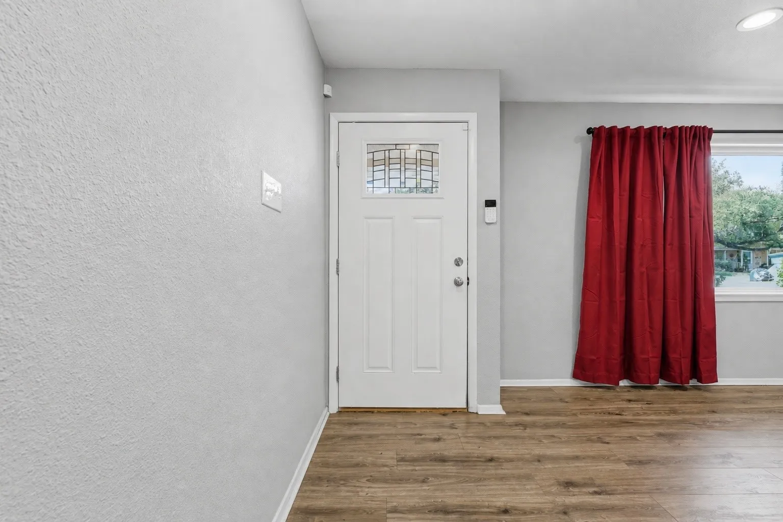 Single Family Residence For Sale in Parker County , 110 Oak Ridge Terrace, Weatherford, Texas 76086, 3 Bedroom, 2 Bathroom, 2 Garage spaces, 1,419 Sqft, built in 1960, mls#21358803, Real Estate Agent in Weatherford, Homes For Sale in Parker county, Homes For Sale in Weatherford, Realtor in Weatherford Texas, Real Estate Brokerage Independent Realty Texas, Luminita Cordes Realtor