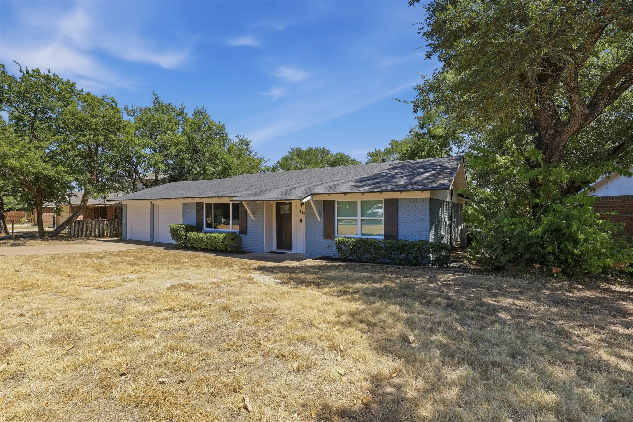 Single Family Residence For Sale in Parker County , 110 Oak Ridge Terrace, Weatherford, Texas 76086, 3 Bedroom, 2 Bathroom, 2 Garage spaces, 1,419 Sqft, built in 1960, mls#21358803, Real Estate Agent in Weatherford, Homes For Sale in Parker county, Homes For Sale in Weatherford, Realtor in Weatherford Texas, Real Estate Brokerage Independent Realty Texas, Luminita Cordes Realtor