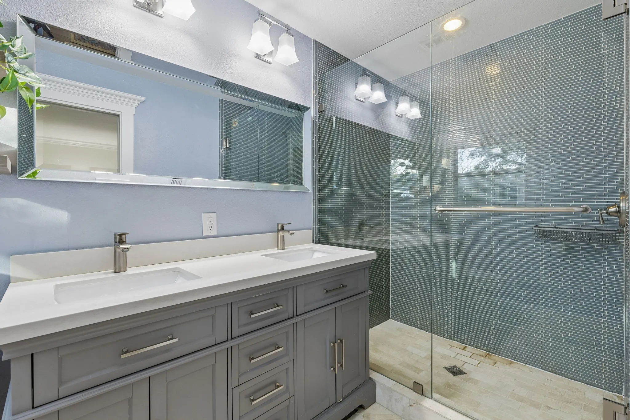 Single Family Residence For Sale in Tarrant County , 1828 Ems Road E, Fort Worth, Texas 76116, 3 Bedroom, 2 Bathroom, 1 Garage spaces, 2,008 Sqft, built in 1958, mls#21359731, Real Estate Agent in Fort Worth, Homes For Sale in Tarrant county, Homes For Sale in Fort Worth, Realtor in Fort Worth Texas, Real Estate Brokerage Independent Realty Texas, Luminita Cordes Realtor