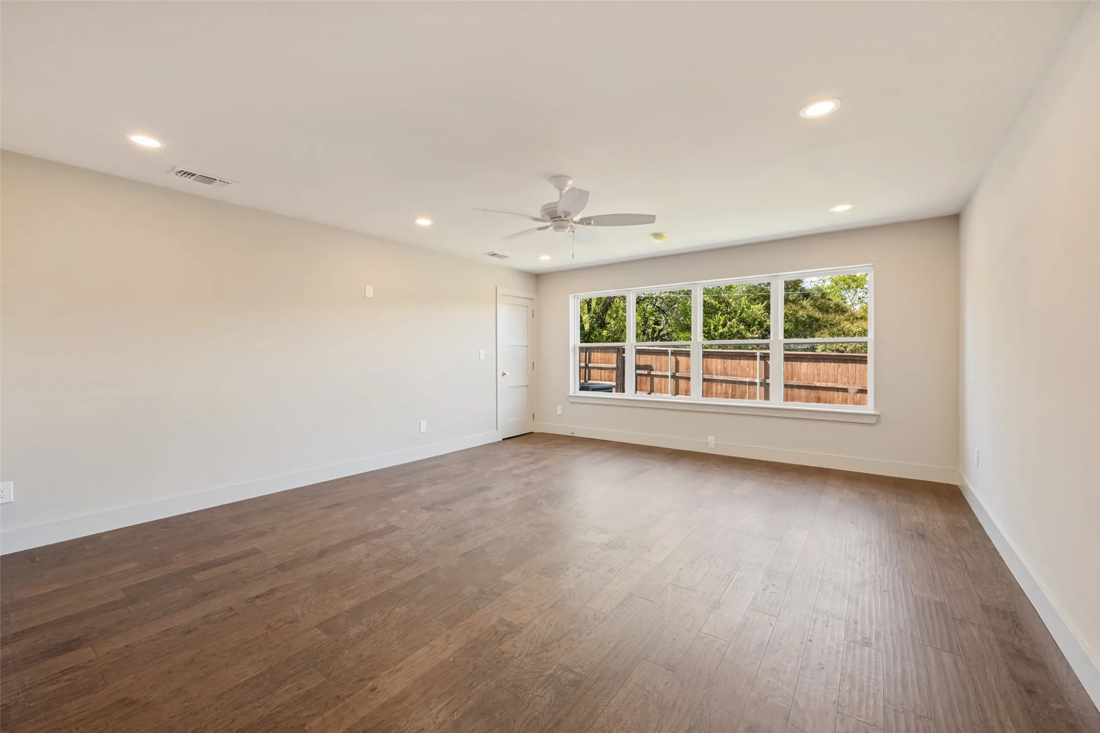 Single Family Residence For Sale in Tarrant County , 4000 Tamworth Road, Fort Worth, Texas 76116, 4 Bedroom, 5 Bathroom, 3 Garage spaces, 3,836 Sqft, built in 2026, mls#21356806, Real Estate Agent in Fort Worth, Homes For Sale in Tarrant county, Homes For Sale in Fort Worth, Realtor in Fort Worth Texas, Real Estate Brokerage Independent Realty Texas, Luminita Cordes Realtor