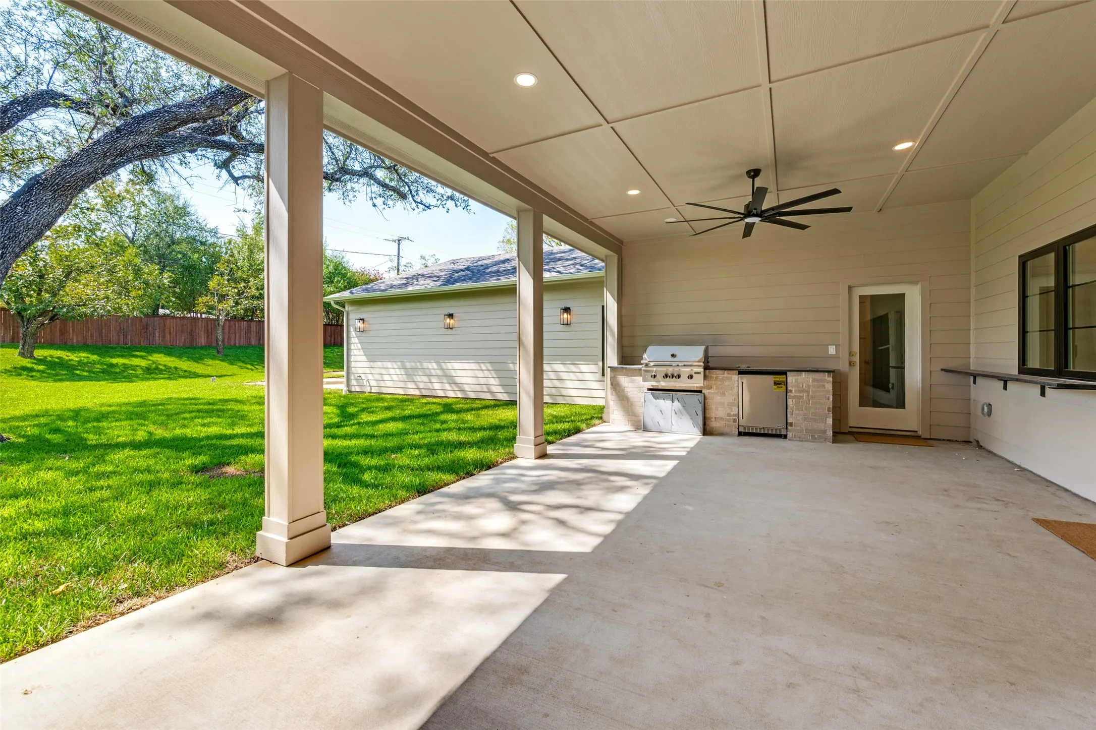 Single Family Residence For Sale in Tarrant County , 4000 Tamworth Road, Fort Worth, Texas 76116, 4 Bedroom, 5 Bathroom, 3 Garage spaces, 3,836 Sqft, built in 2026, mls#21356806, Real Estate Agent in Fort Worth, Homes For Sale in Tarrant county, Homes For Sale in Fort Worth, Realtor in Fort Worth Texas, Real Estate Brokerage Independent Realty Texas, Luminita Cordes Realtor