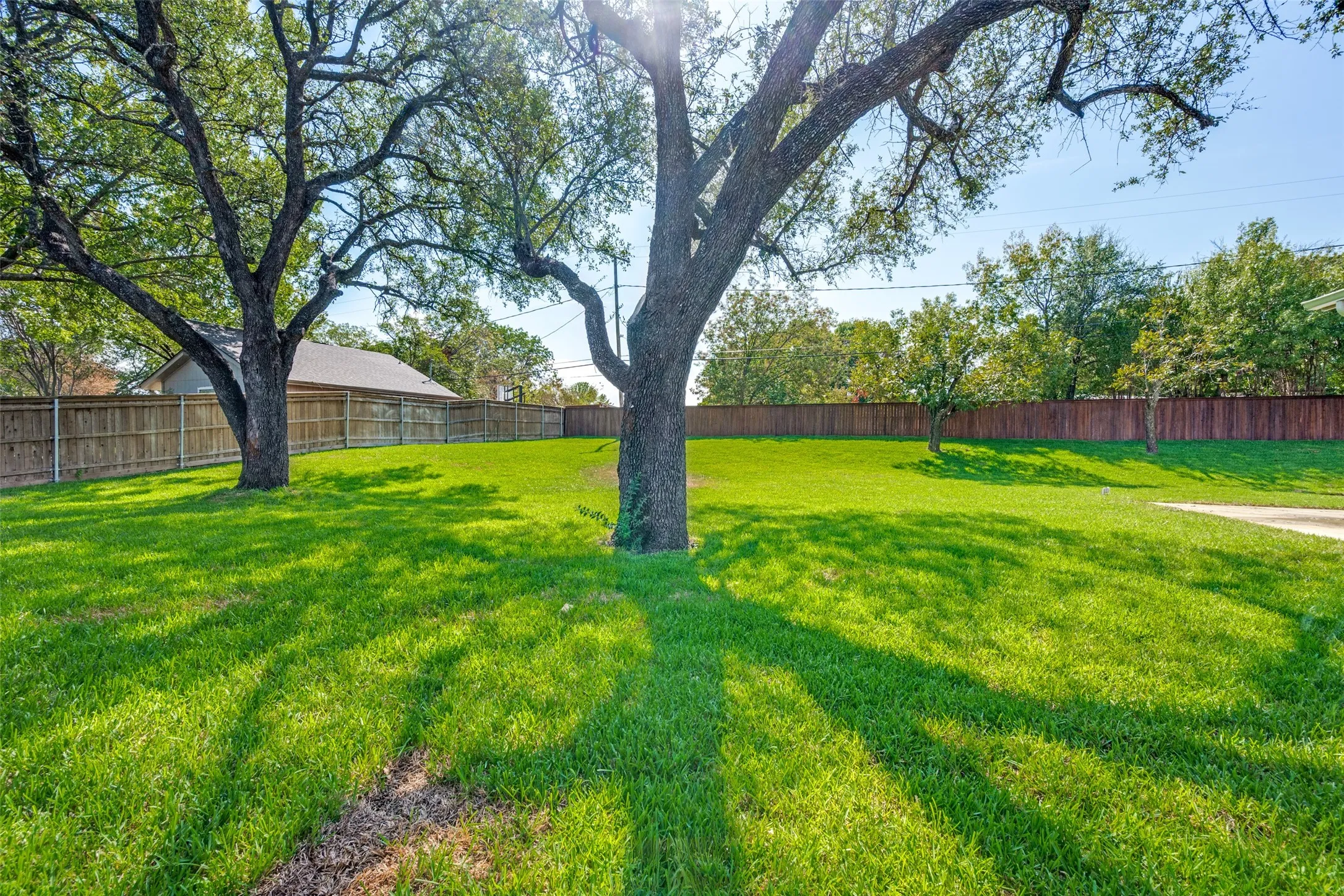 Single Family Residence For Sale in Tarrant County , 4000 Tamworth Road, Fort Worth, Texas 76116, 4 Bedroom, 5 Bathroom, 3 Garage spaces, 3,836 Sqft, built in 2026, mls#21356806, Real Estate Agent in Fort Worth, Homes For Sale in Tarrant county, Homes For Sale in Fort Worth, Realtor in Fort Worth Texas, Real Estate Brokerage Independent Realty Texas, Luminita Cordes Realtor