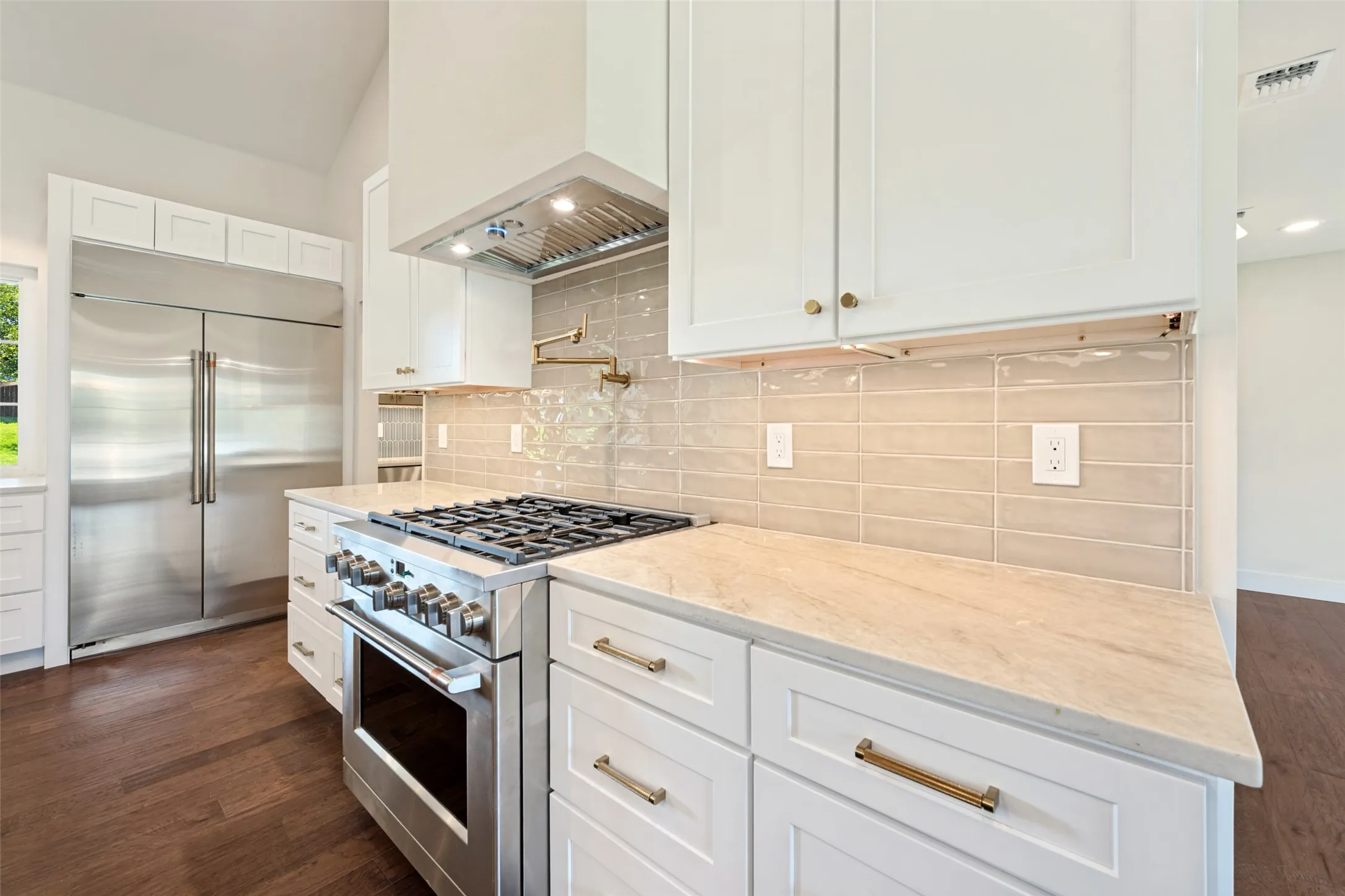 Single Family Residence For Sale in Tarrant County , 4000 Tamworth Road, Fort Worth, Texas 76116, 4 Bedroom, 5 Bathroom, 3 Garage spaces, 3,836 Sqft, built in 2026, mls#21356806, Real Estate Agent in Fort Worth, Homes For Sale in Tarrant county, Homes For Sale in Fort Worth, Realtor in Fort Worth Texas, Real Estate Brokerage Independent Realty Texas, Luminita Cordes Realtor