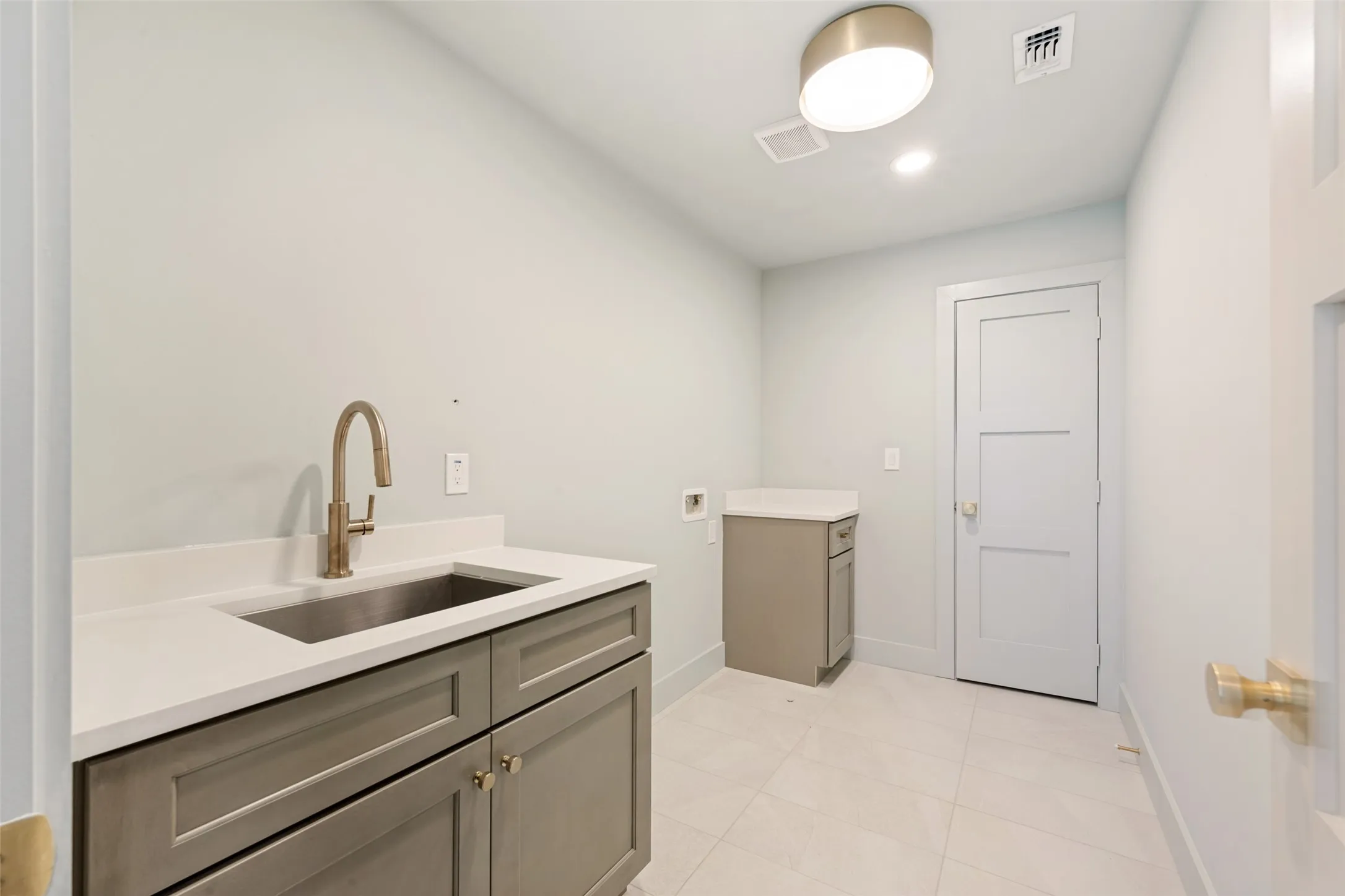 Single Family Residence For Sale in Tarrant County , 4000 Tamworth Road, Fort Worth, Texas 76116, 4 Bedroom, 5 Bathroom, 3 Garage spaces, 3,836 Sqft, built in 2026, mls#21356806, Real Estate Agent in Fort Worth, Homes For Sale in Tarrant county, Homes For Sale in Fort Worth, Realtor in Fort Worth Texas, Real Estate Brokerage Independent Realty Texas, Luminita Cordes Realtor