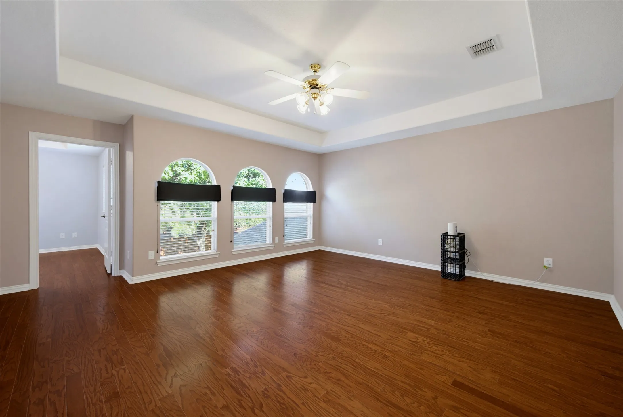 Single Family Residence For Sale in Collin County , 8017 Ashby Court, Plano, Texas 75025, 5 Bedroom, 4 Bathroom, 2 Garage spaces, 3,082 Sqft, built in 1998, mls#21357949, Real Estate Agent in Plano, Homes For Sale in Collin county, Homes For Sale in Plano, Realtor in Plano Texas, Real Estate Brokerage Independent Realty Texas, Luminita Cordes Realtor