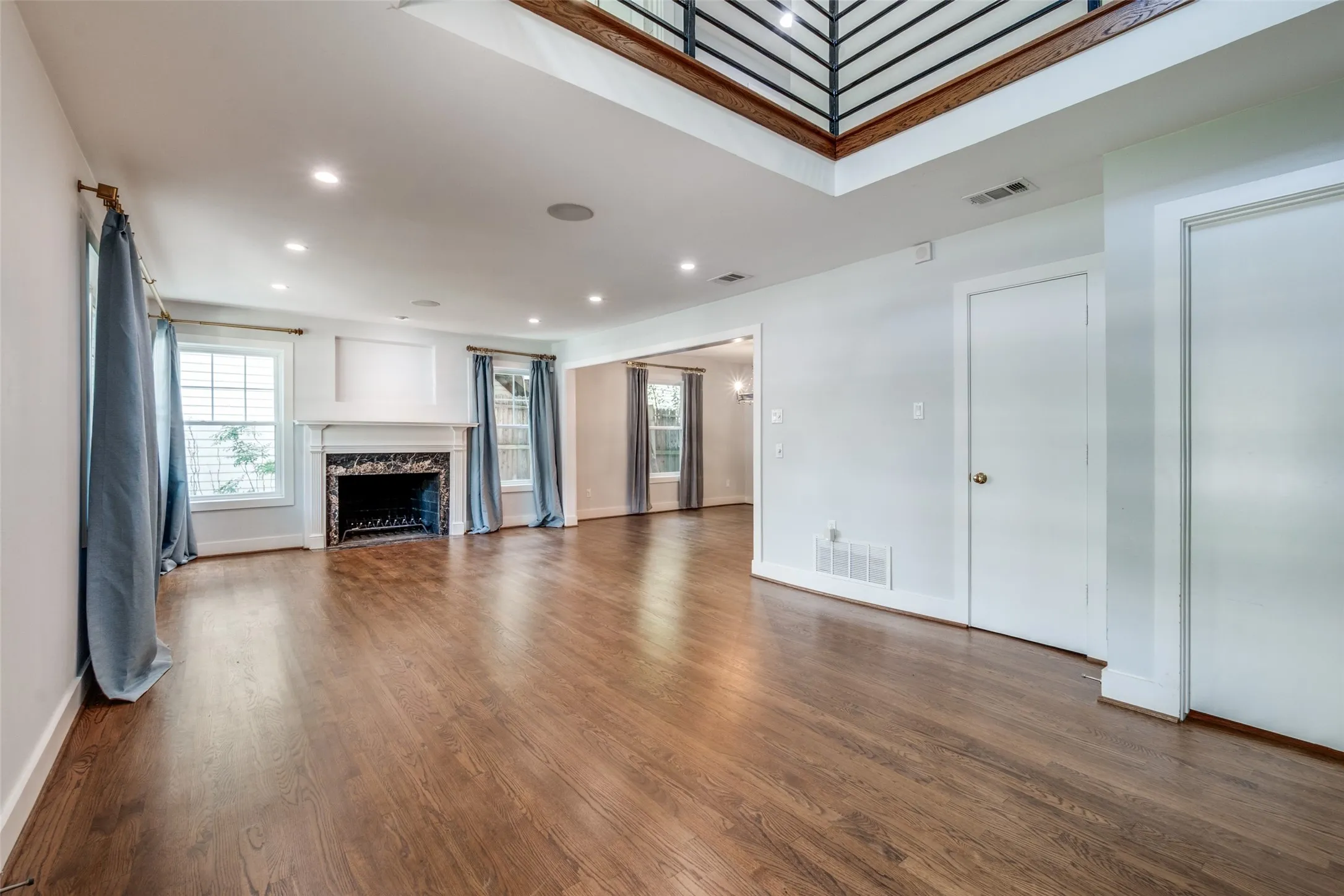 Single Family Residence For Rent in Dallas County , 5322 Glenwick Lane, Dallas, Texas 75209, 5 Bedroom, 5 Bathroom, 2 Garage spaces, 3,698 Sqft, built in 1950, mls#21298313, Real Estate Agent in Dallas, Homes For Rent in Dallas county, Homes For Rent in Dallas, Realtor in Dallas Texas, Real Estate Brokerage Independent Realty Texas, Luminita Cordes Realtor