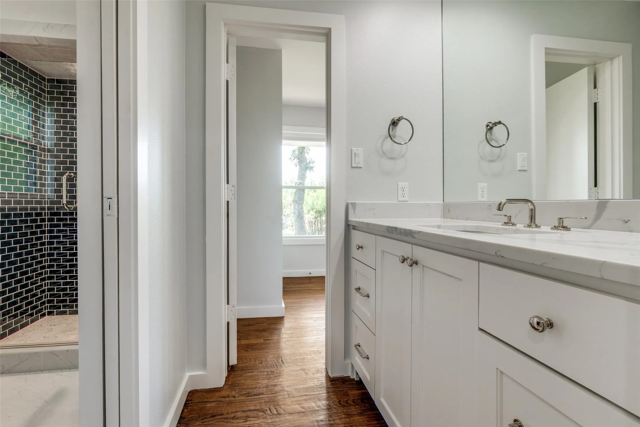 Single Family Residence For Rent in Dallas County , 5322 Glenwick Lane, Dallas, Texas 75209, 5 Bedroom, 5 Bathroom, 2 Garage spaces, 3,698 Sqft, built in 1950, mls#21298313, Real Estate Agent in Dallas, Homes For Rent in Dallas county, Homes For Rent in Dallas, Realtor in Dallas Texas, Real Estate Brokerage Independent Realty Texas, Luminita Cordes Realtor