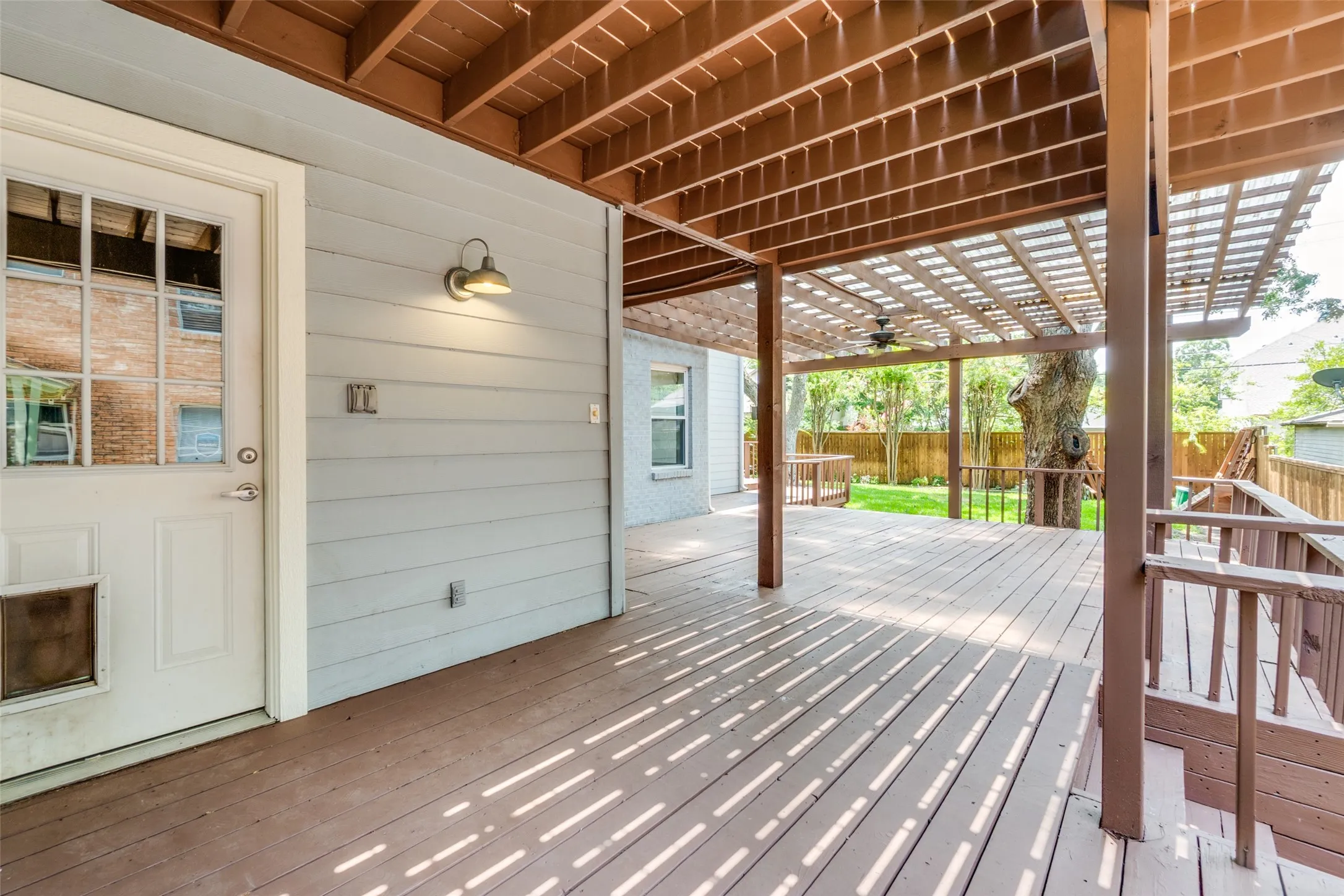 Single Family Residence For Rent in Dallas County , 5322 Glenwick Lane, Dallas, Texas 75209, 5 Bedroom, 5 Bathroom, 2 Garage spaces, 3,698 Sqft, built in 1950, mls#21298313, Real Estate Agent in Dallas, Homes For Rent in Dallas county, Homes For Rent in Dallas, Realtor in Dallas Texas, Real Estate Brokerage Independent Realty Texas, Luminita Cordes Realtor