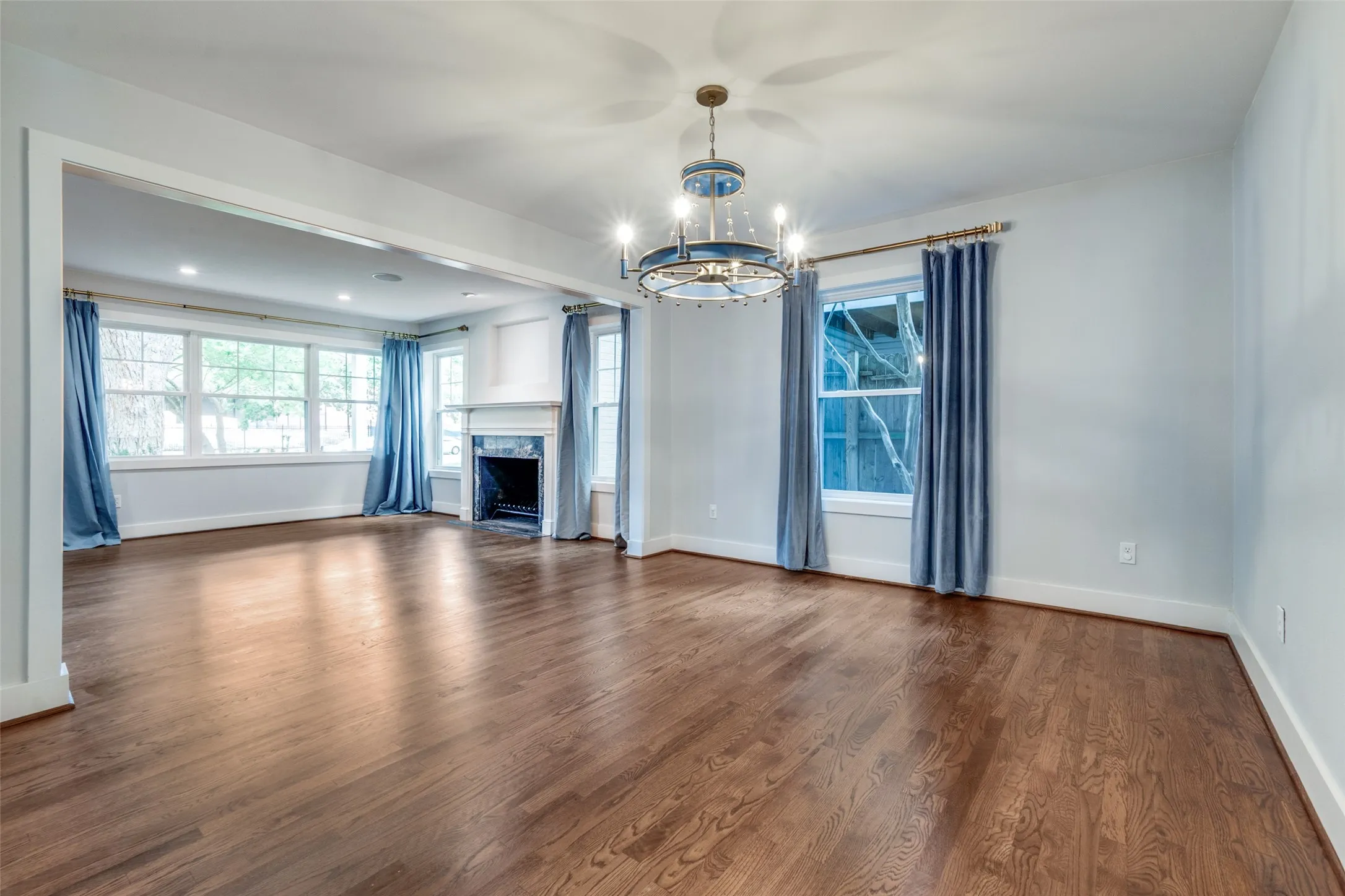 Single Family Residence For Rent in Dallas County , 5322 Glenwick Lane, Dallas, Texas 75209, 5 Bedroom, 5 Bathroom, 2 Garage spaces, 3,698 Sqft, built in 1950, mls#21298313, Real Estate Agent in Dallas, Homes For Rent in Dallas county, Homes For Rent in Dallas, Realtor in Dallas Texas, Real Estate Brokerage Independent Realty Texas, Luminita Cordes Realtor